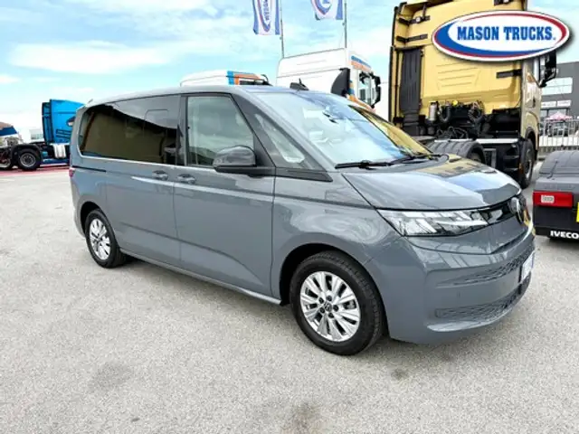 Volkswagen T7 Multivan 2.0 Tdi Space 150cv DSG 7 Posti