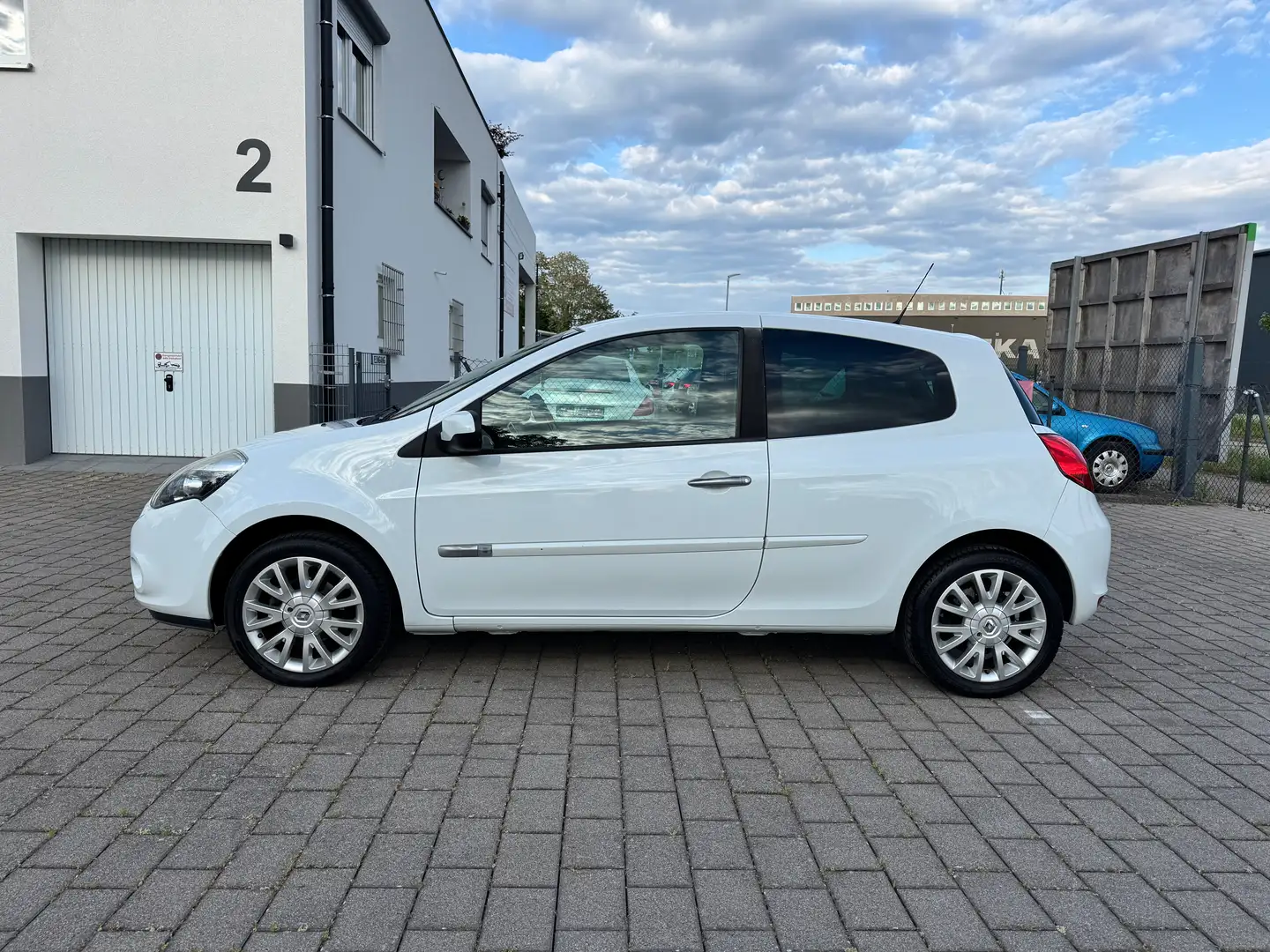 Renault Clio Dynamique TÜV+Insp. neu Blanco - 2