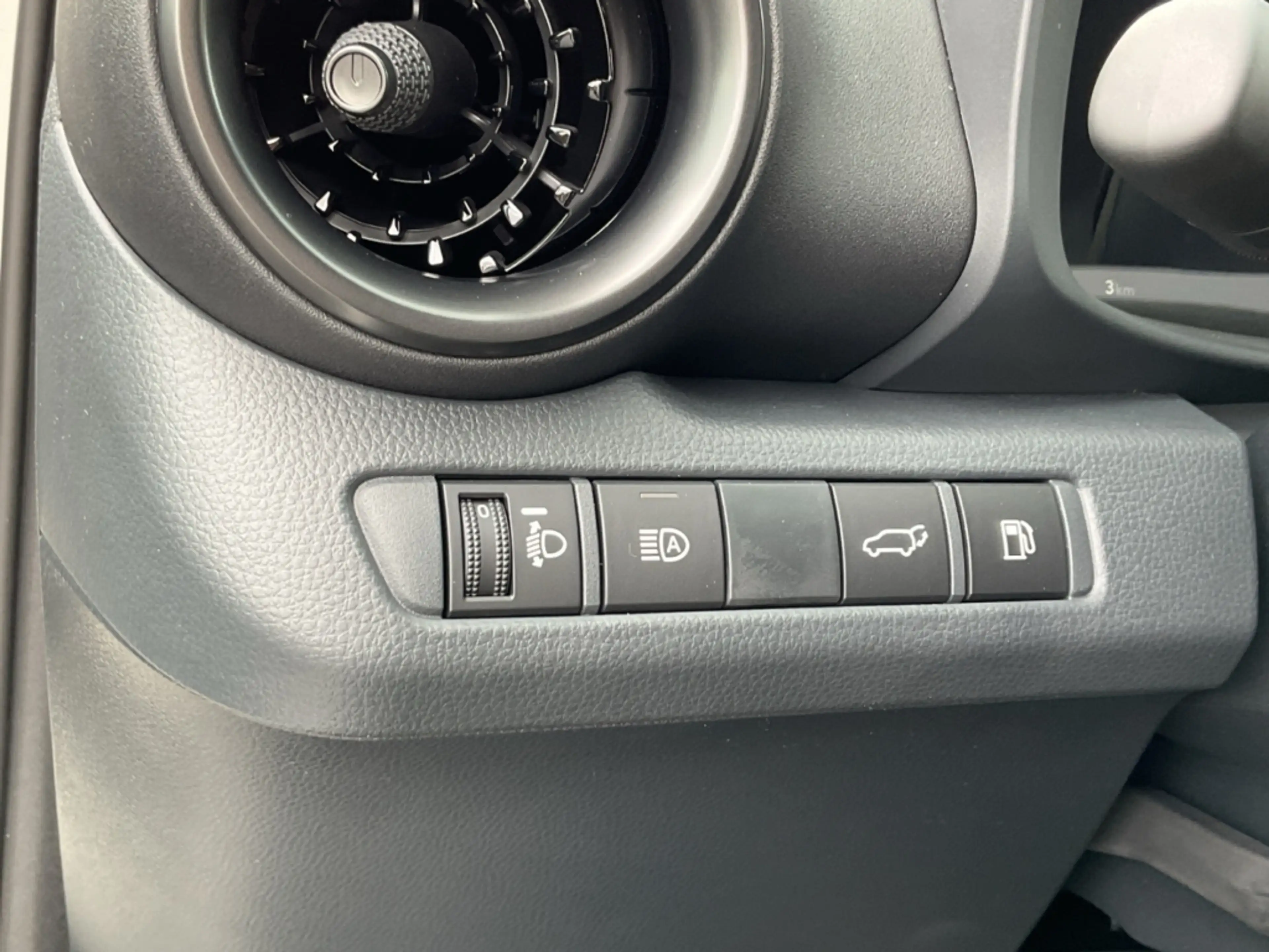 Toyota C-HR Hybrid 1,8 l, 140 PS CVT TEAMPLAYER TECHNIKPAKET — photo 15