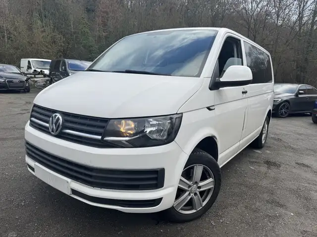 Volkswagen T6 Transporter 2.0 TDi SCR BMT DSG 9 Place