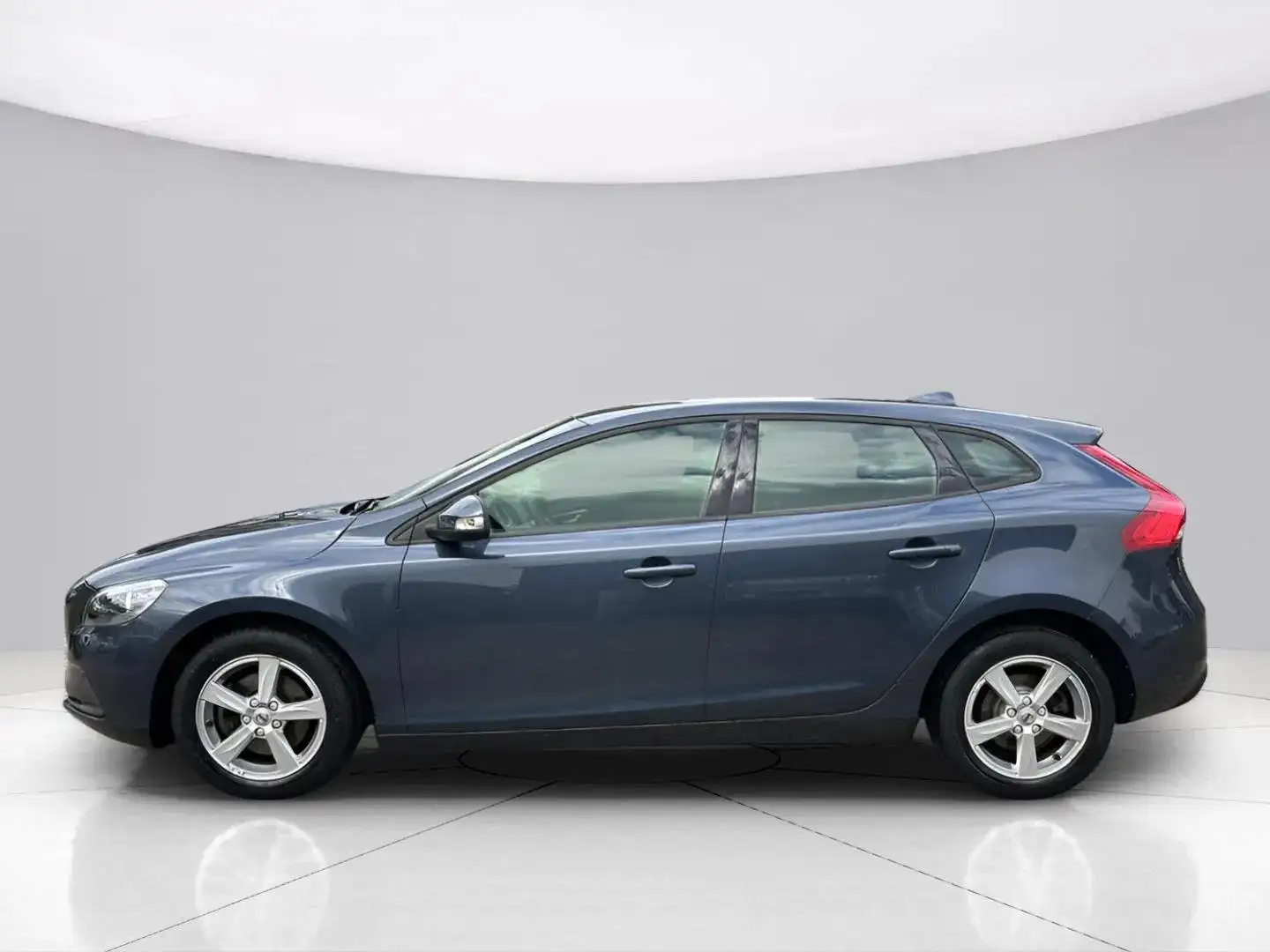 Volvo V40 Kinetic*2.Hand*SHZ*PDC*Temp.*HU/AU 07/27*Navi* Blauw - 2