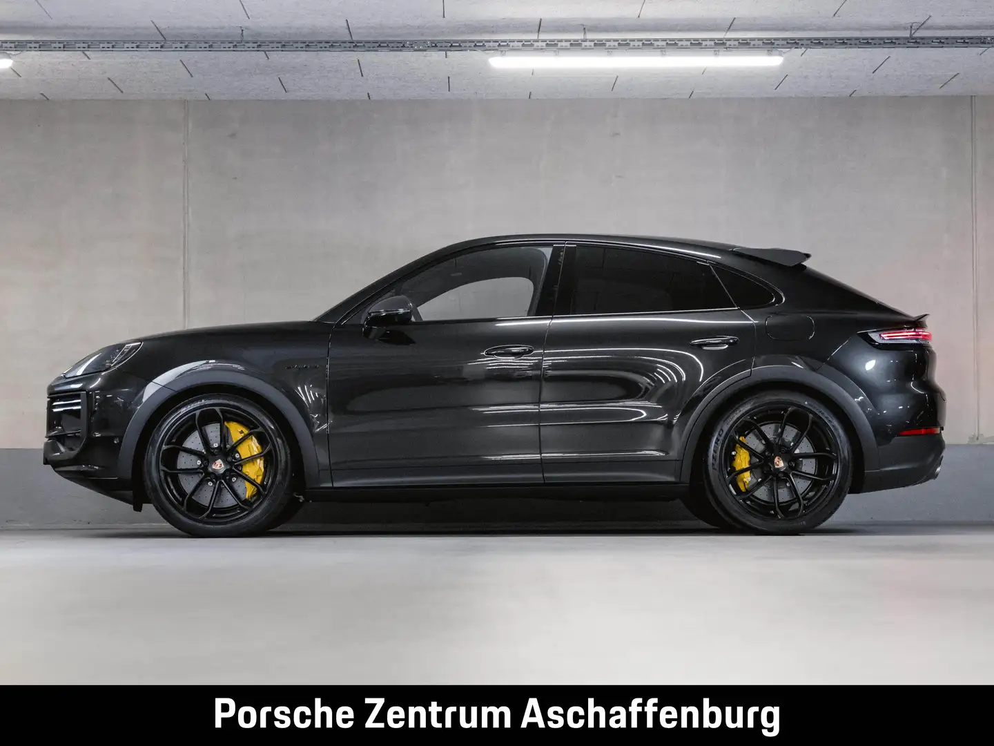 Porsche Cayenne Turbo E-Hybrid Coupé mit GT-Paket Grau - 2