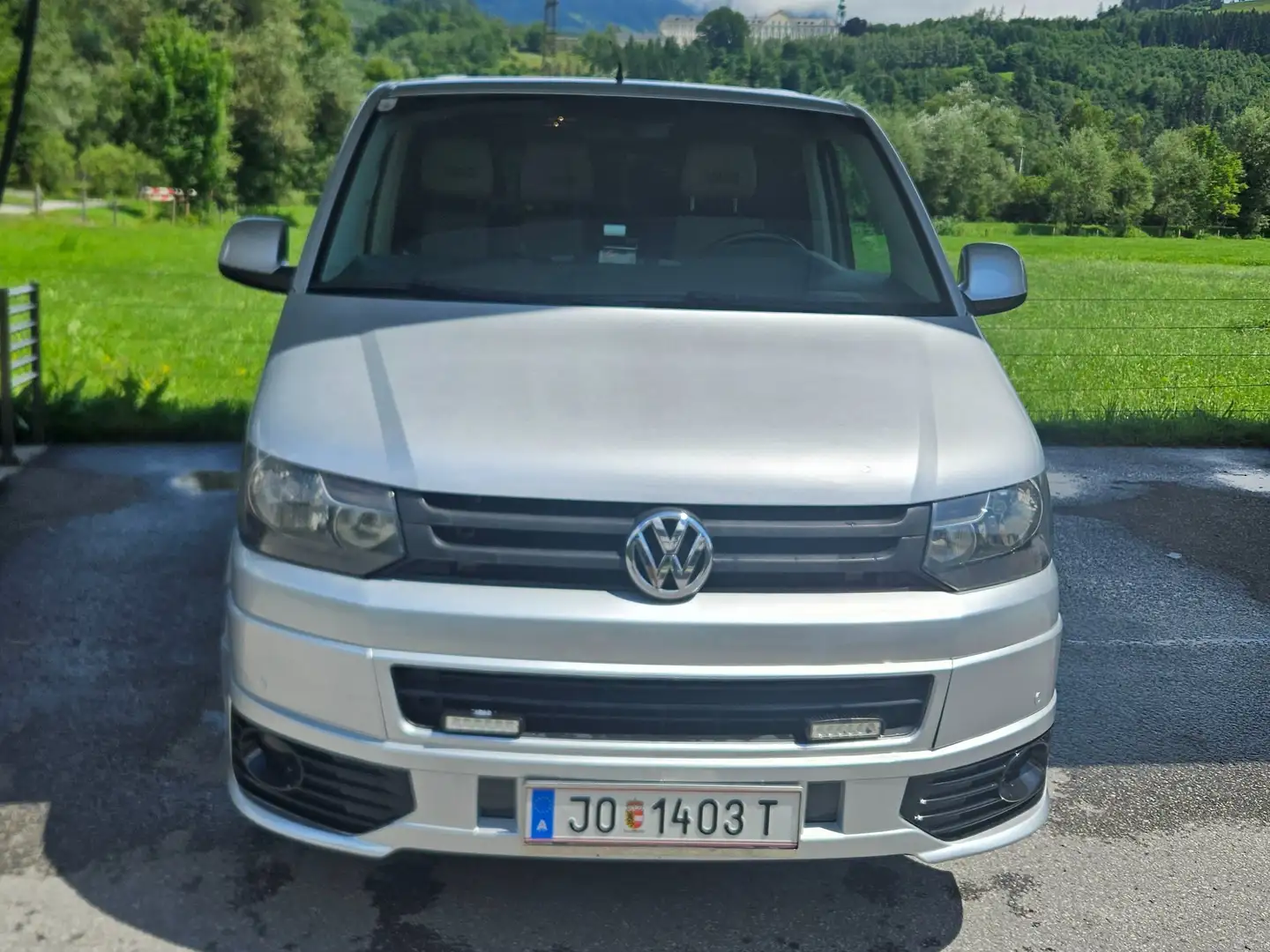 Volkswagen T5 Caravelle Caravelle LR 2,0 BMT TDI 4motion Startline Argintiu - 2
