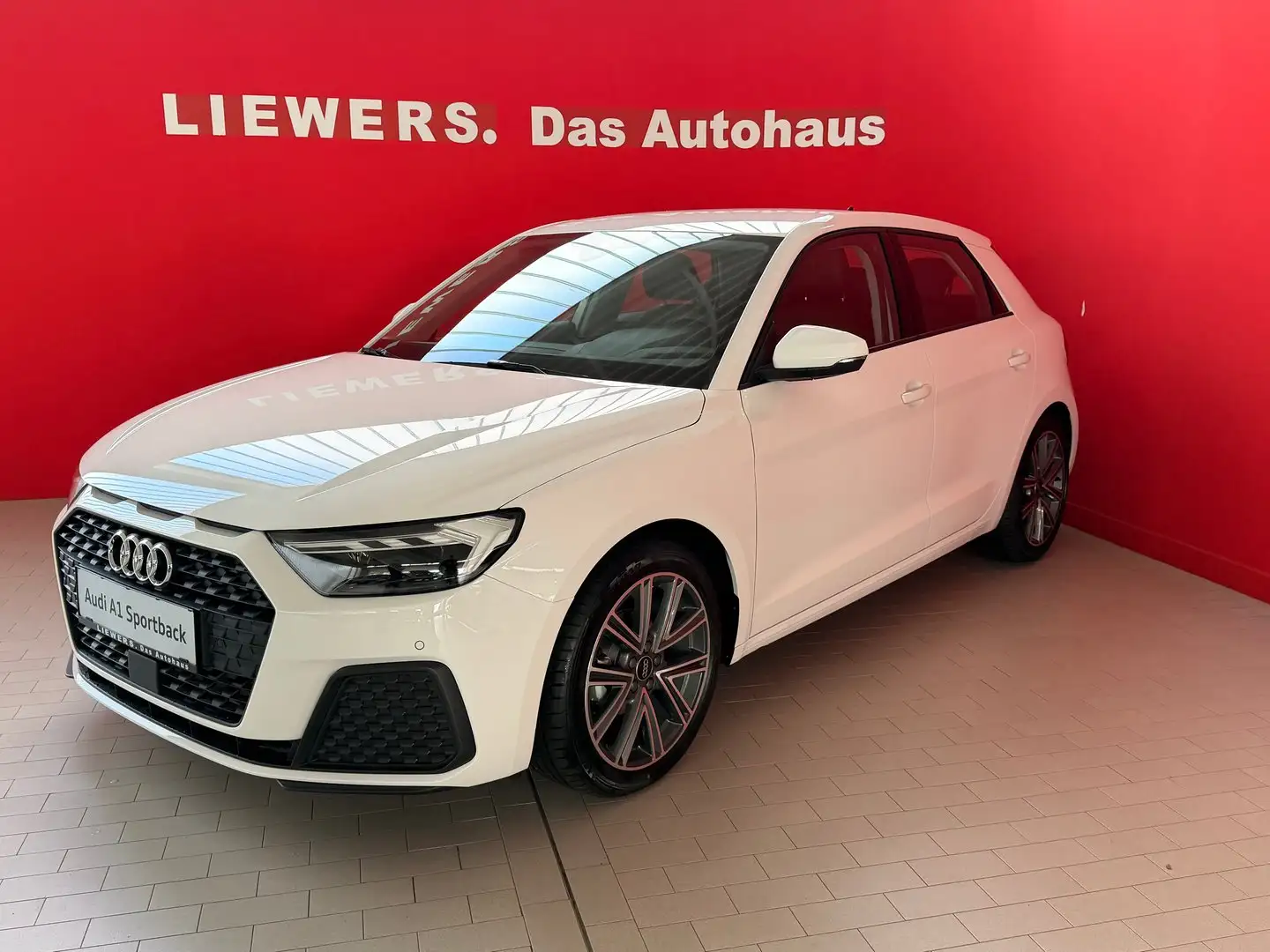 Audi A1 25 TFSI intense Weiß - 1