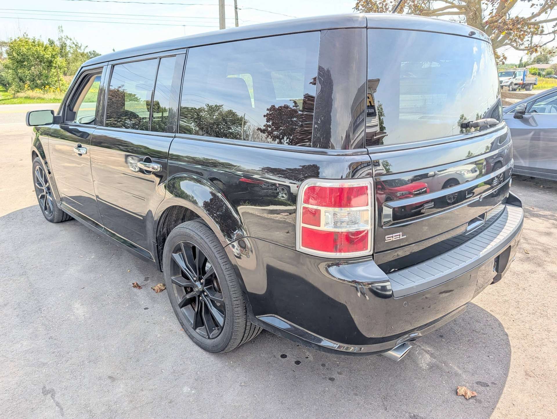 2017 Ford Flex 4dr SEL AWD | Sunroof! | Back-up cam! | 7-seater! — photo 1