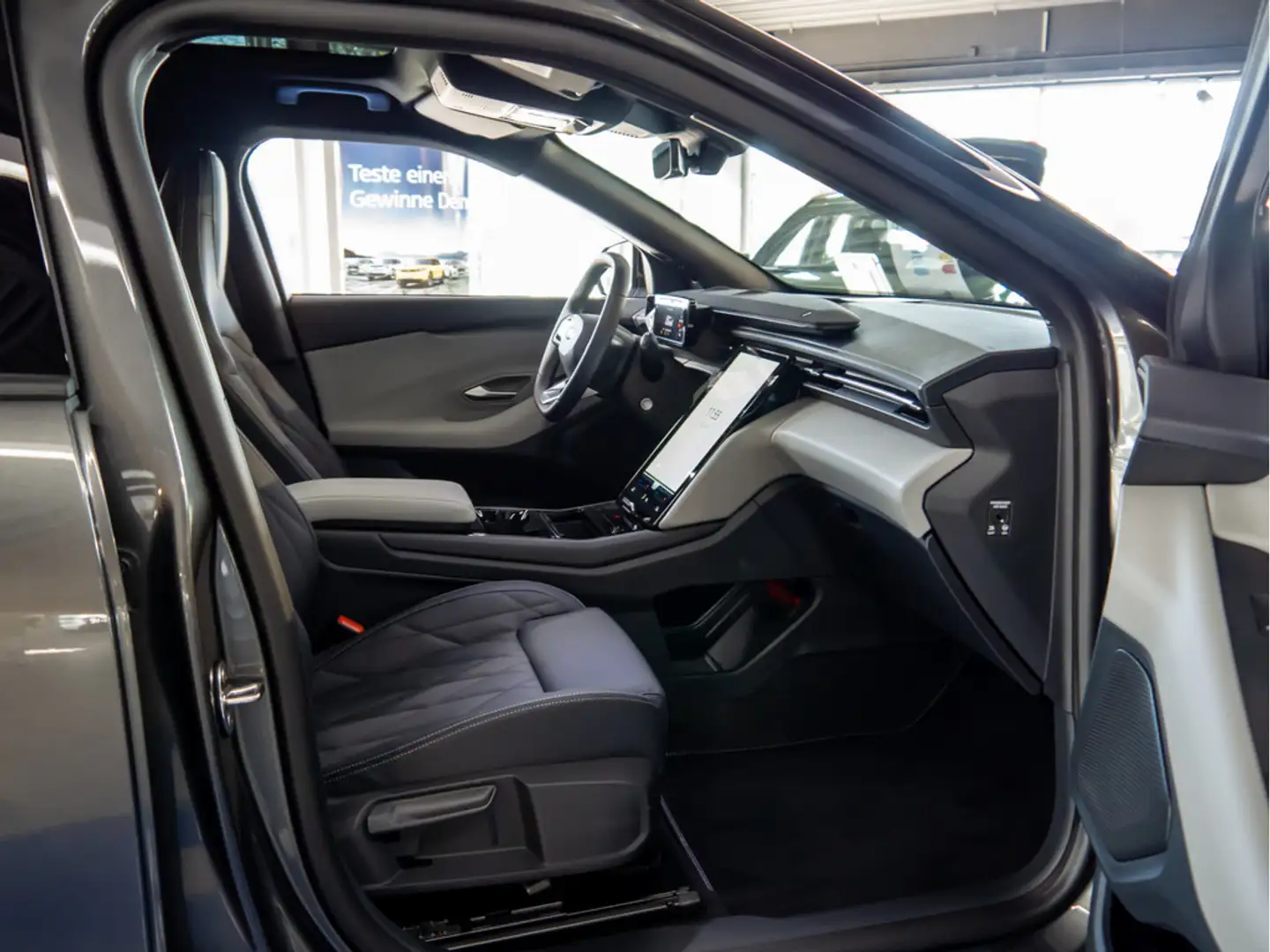 Ford Explorer PREMIUM AWD HUD B&O PANO MATRIX-LED Grau - 2