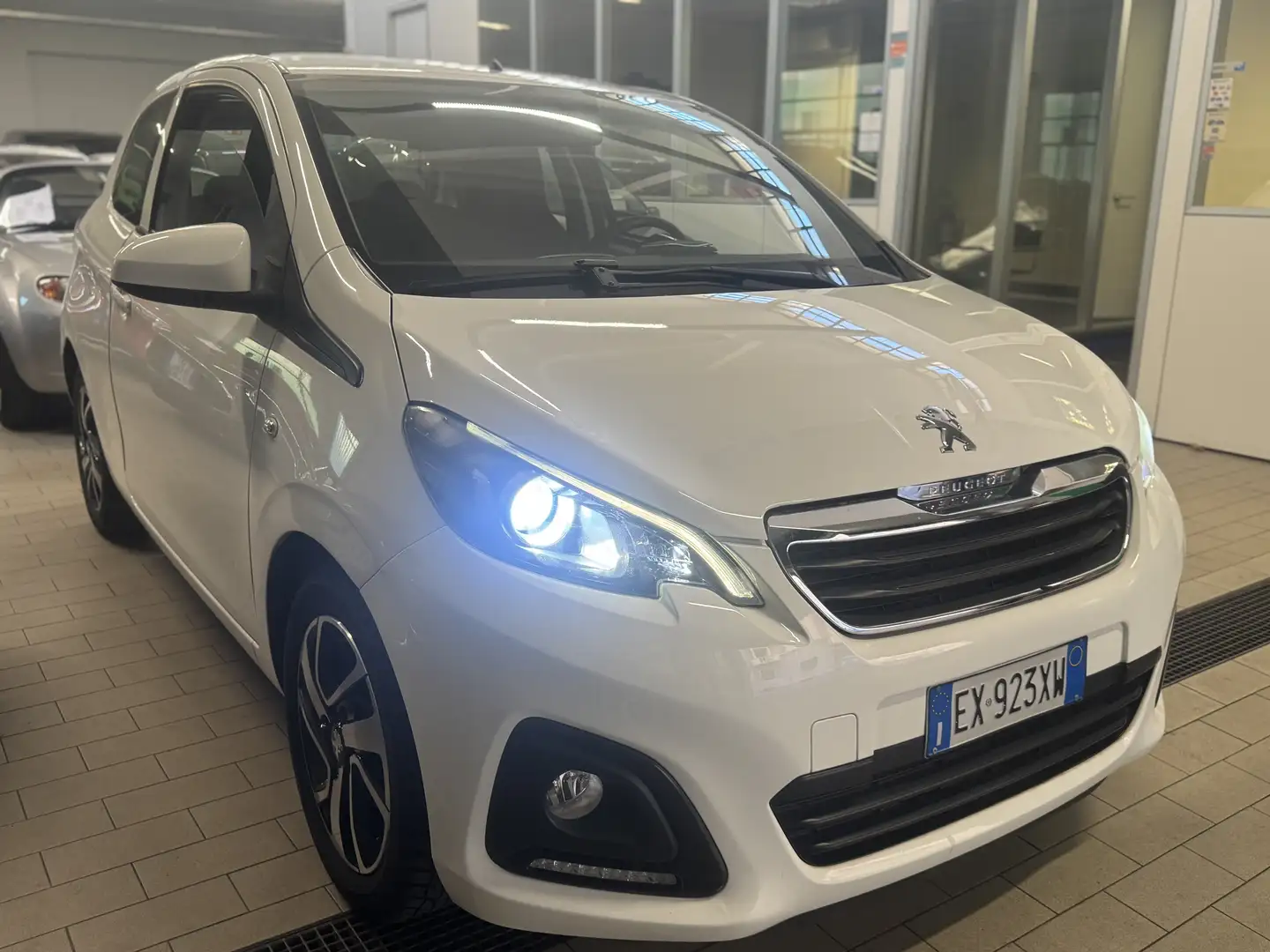 Peugeot 108 3p 1.0 12v Active PREZZO REALE garanzia 12 mesi - 1