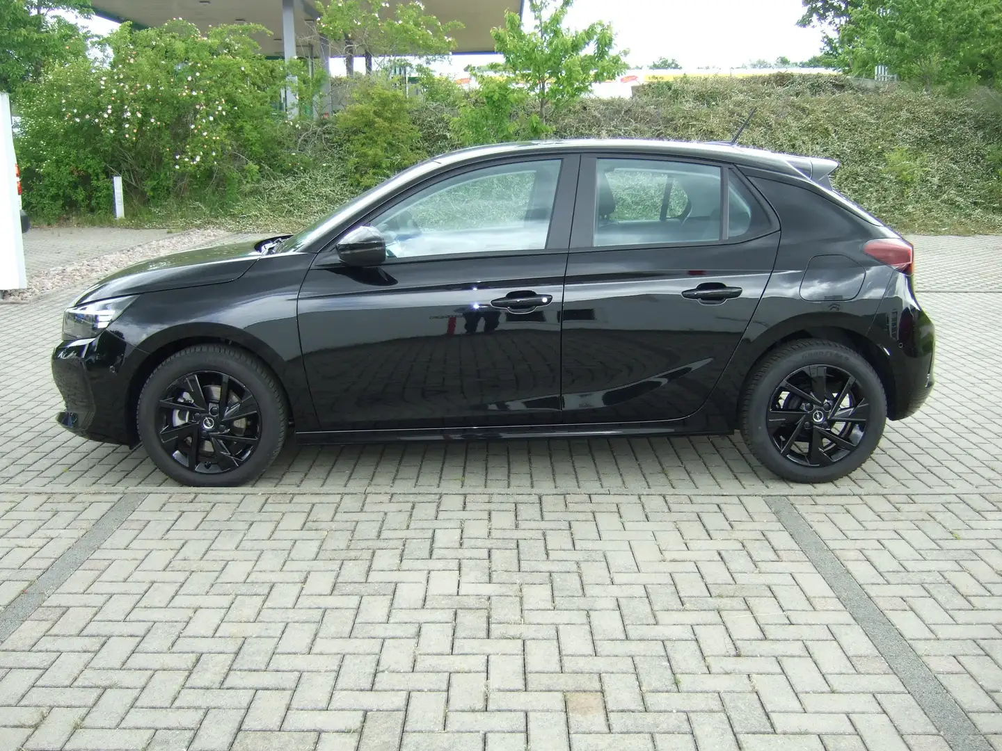 Opel Corsa nur 3785 km, RFK, SH, Allwetter, PDC v+h, Klima Zwart - 2