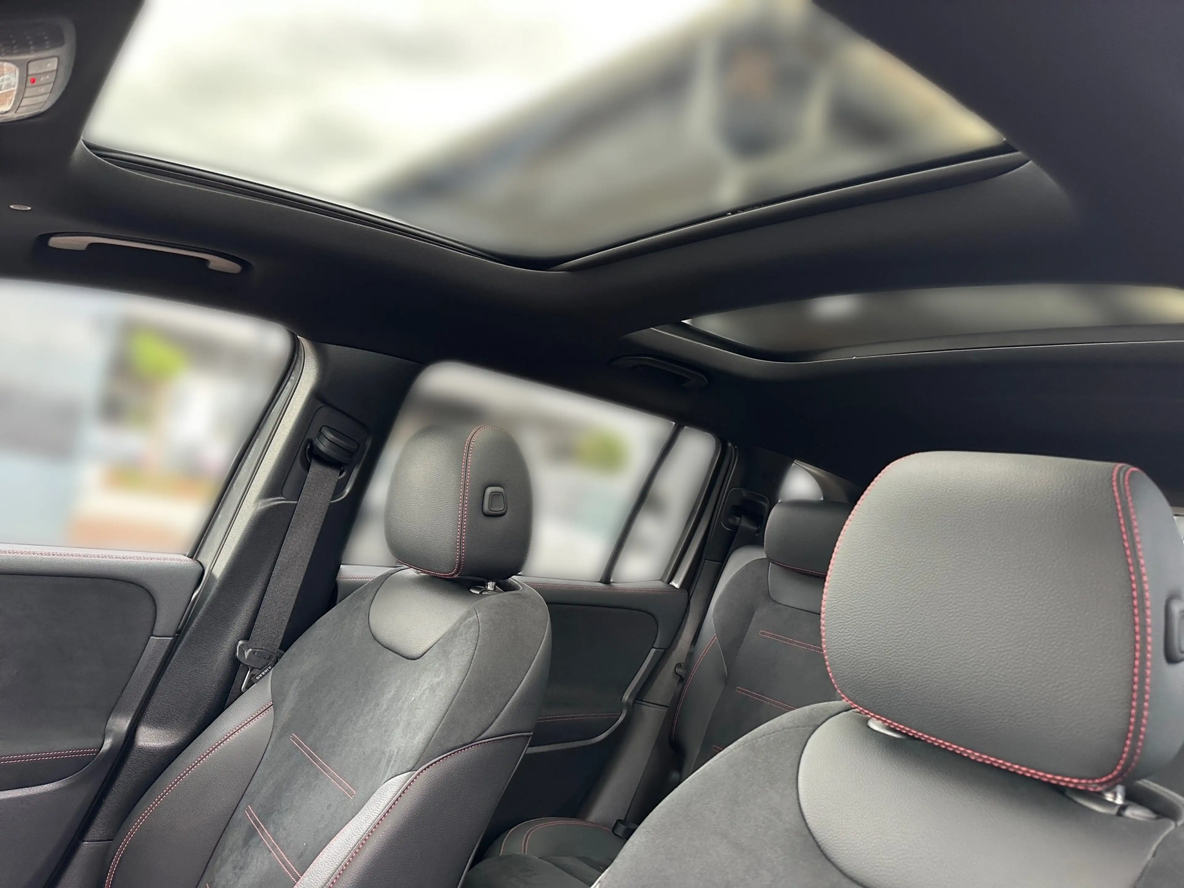 Mercedes-Benz EQB 300 4M AMG Premium+Navi+LED+Pano+Burm.+DISTR — photo 12