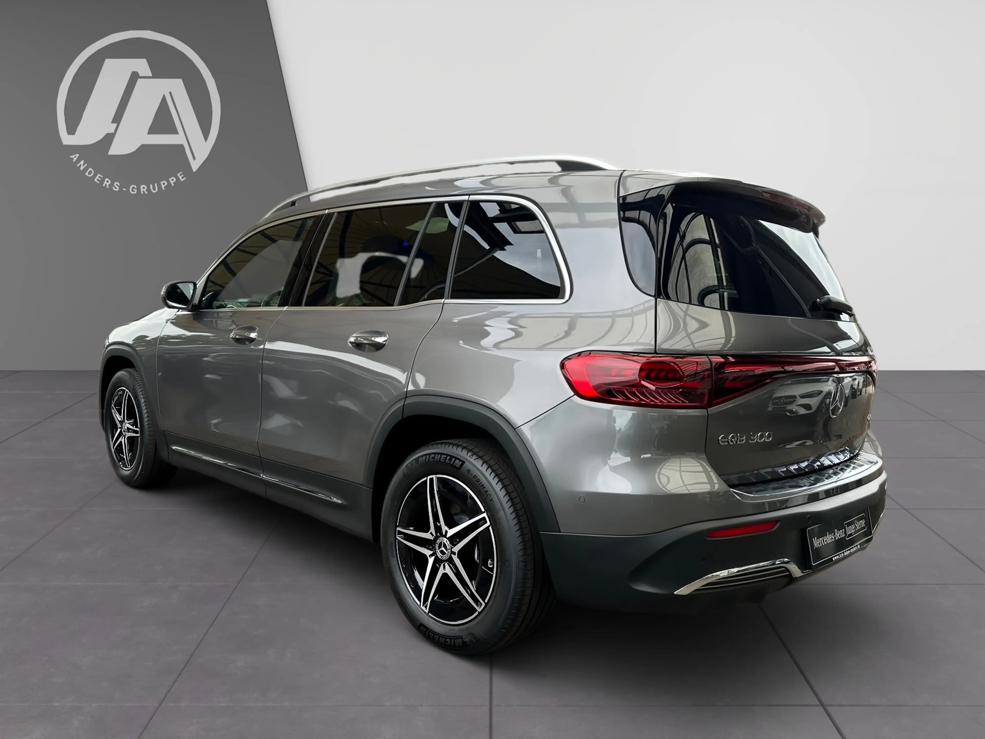 Mercedes-Benz EQB 300 4M AMG Premium+Navi+LED+Pano+Burm.+DISTR — photo 3