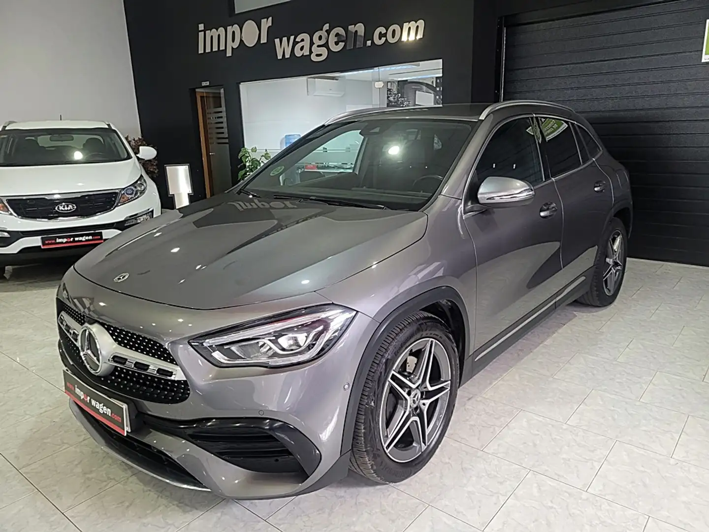 Mercedes-Benz GLA 200 200d 8G-DCT Gris - 1