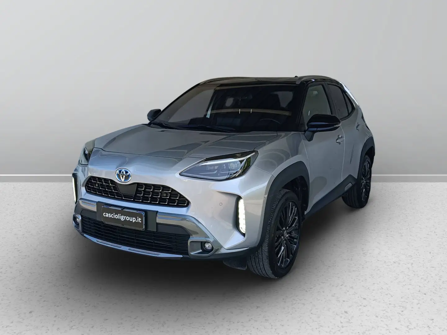 Toyota Yaris Cross 1.5 H Adventure Argento - 1