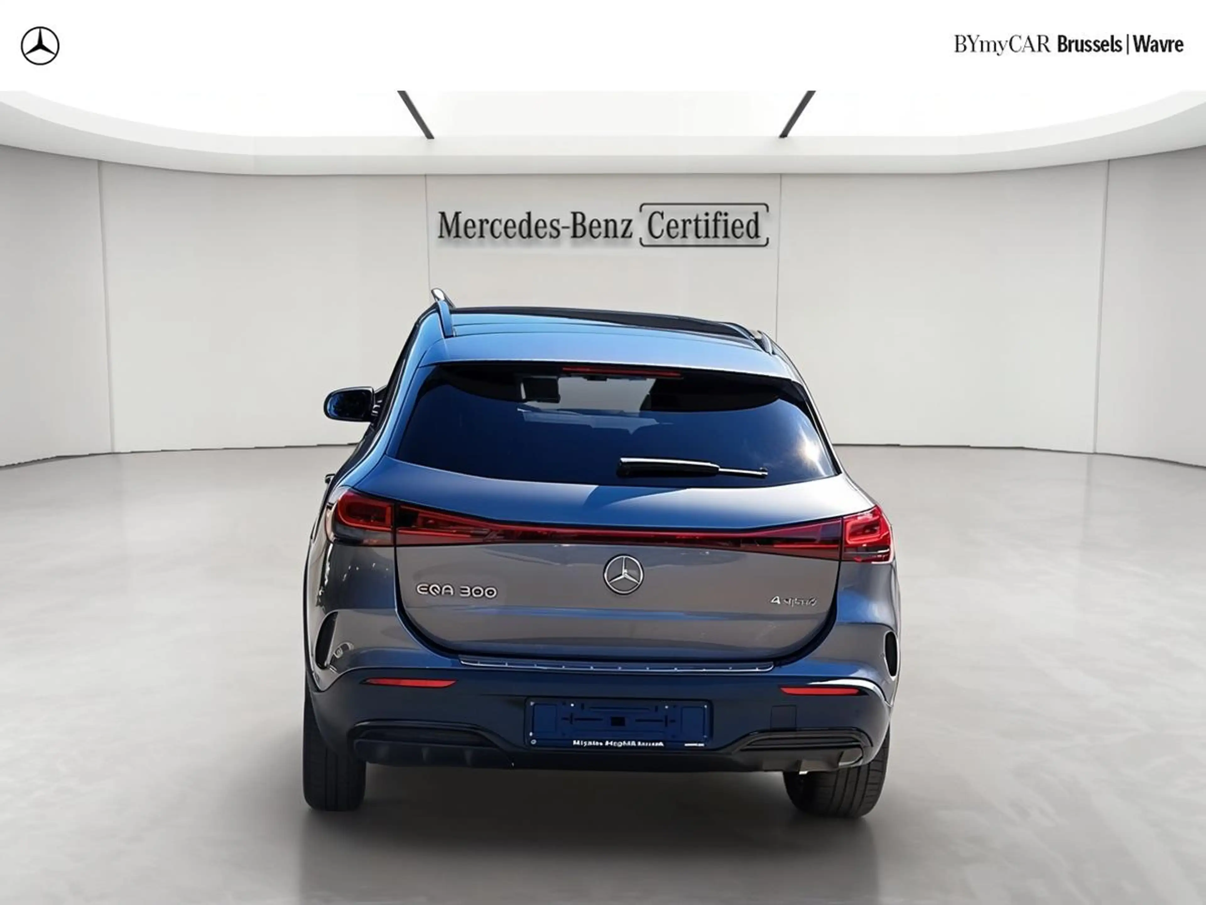 Mercedes-Benz EQA 300 EQA 4MATIC AMG Line — photo 8