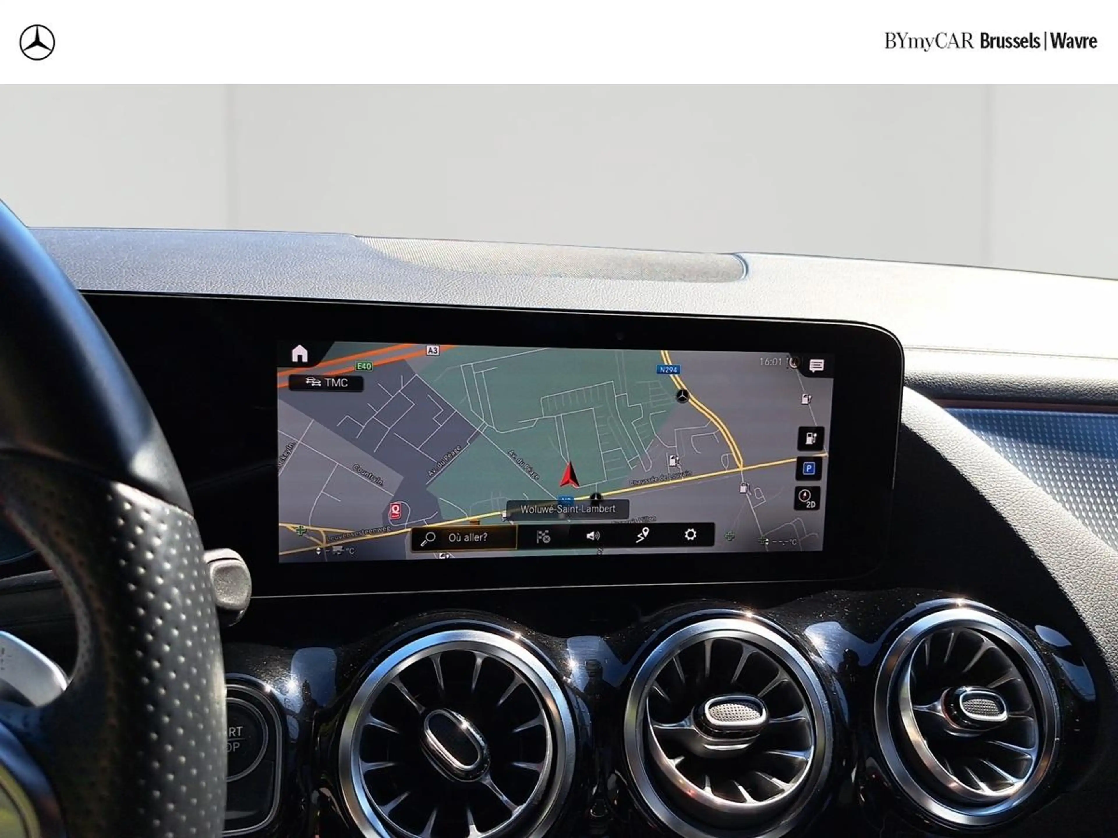 Mercedes-Benz EQA 300 EQA 4MATIC AMG Line — photo 13
