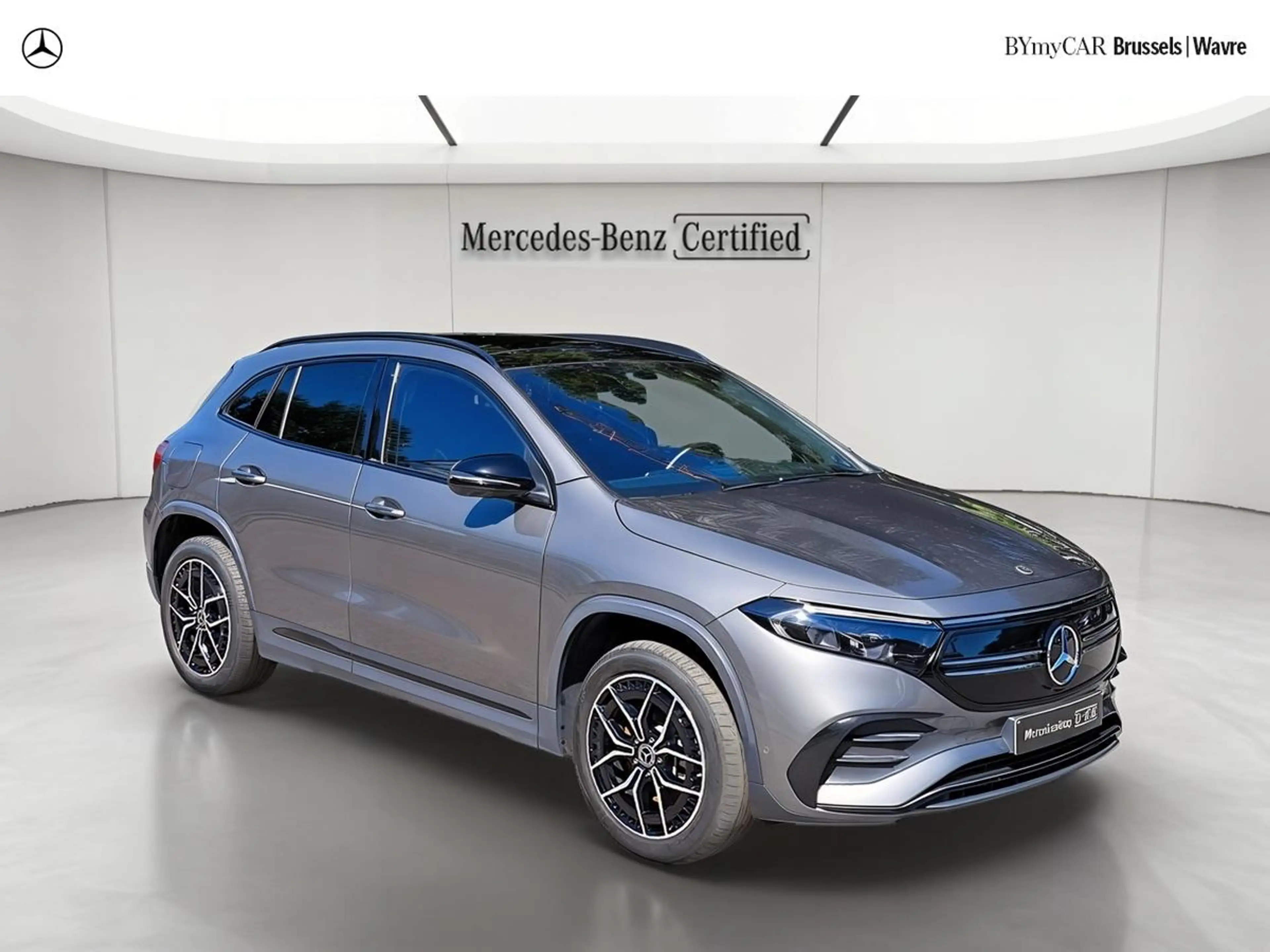 Mercedes-Benz EQA 300 EQA 4MATIC AMG Line — photo 2