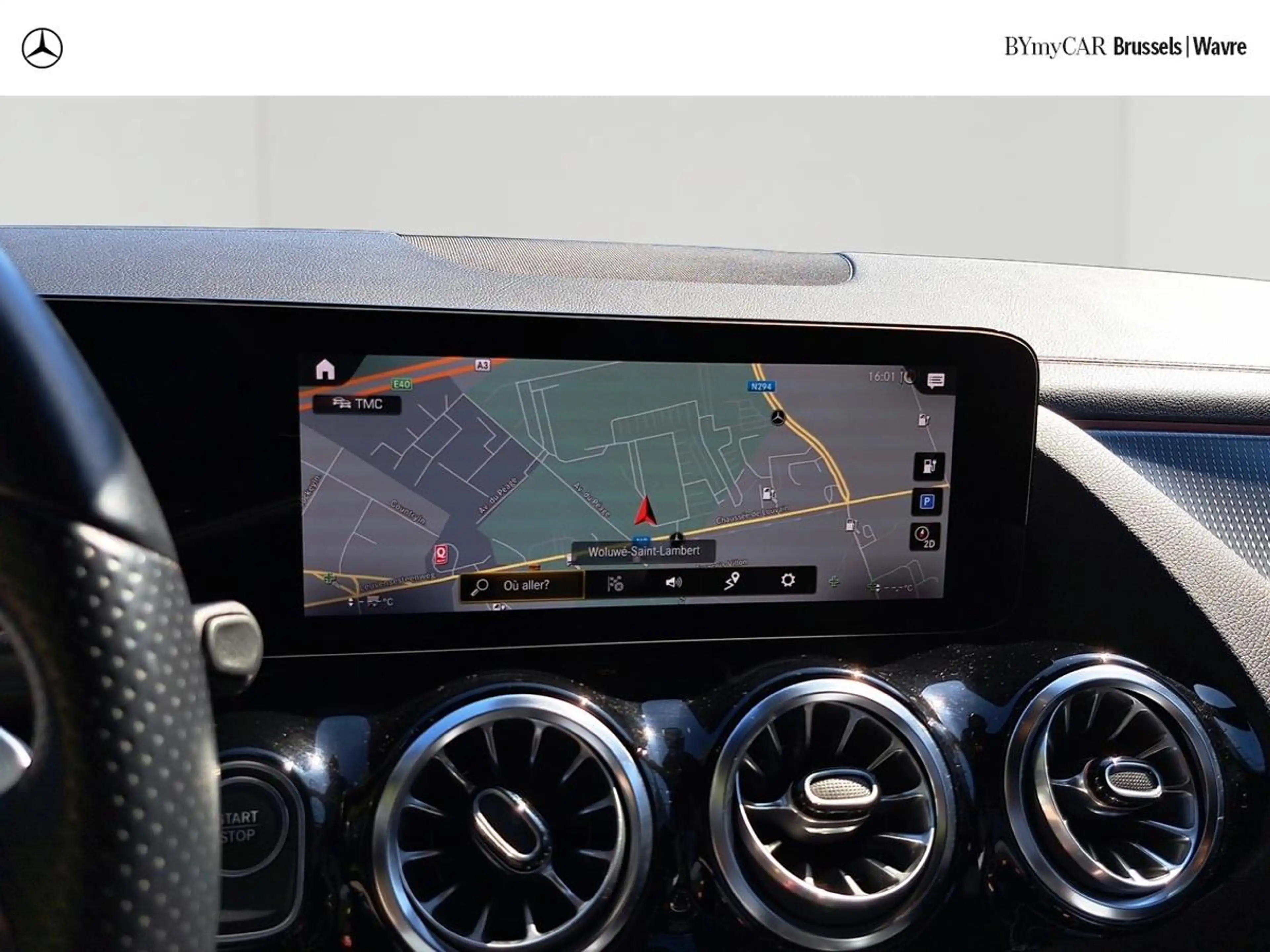 Mercedes-Benz EQA 300 EQA 4MATIC AMG Line — photo 12