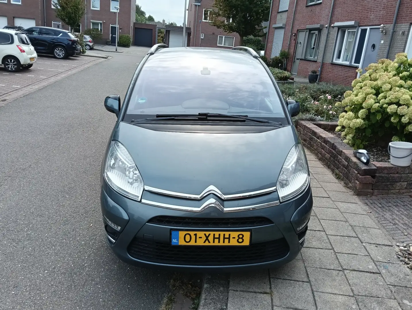 Citroen C4 Picasso 1.6 VTi Tendance 7p Grijs - 2