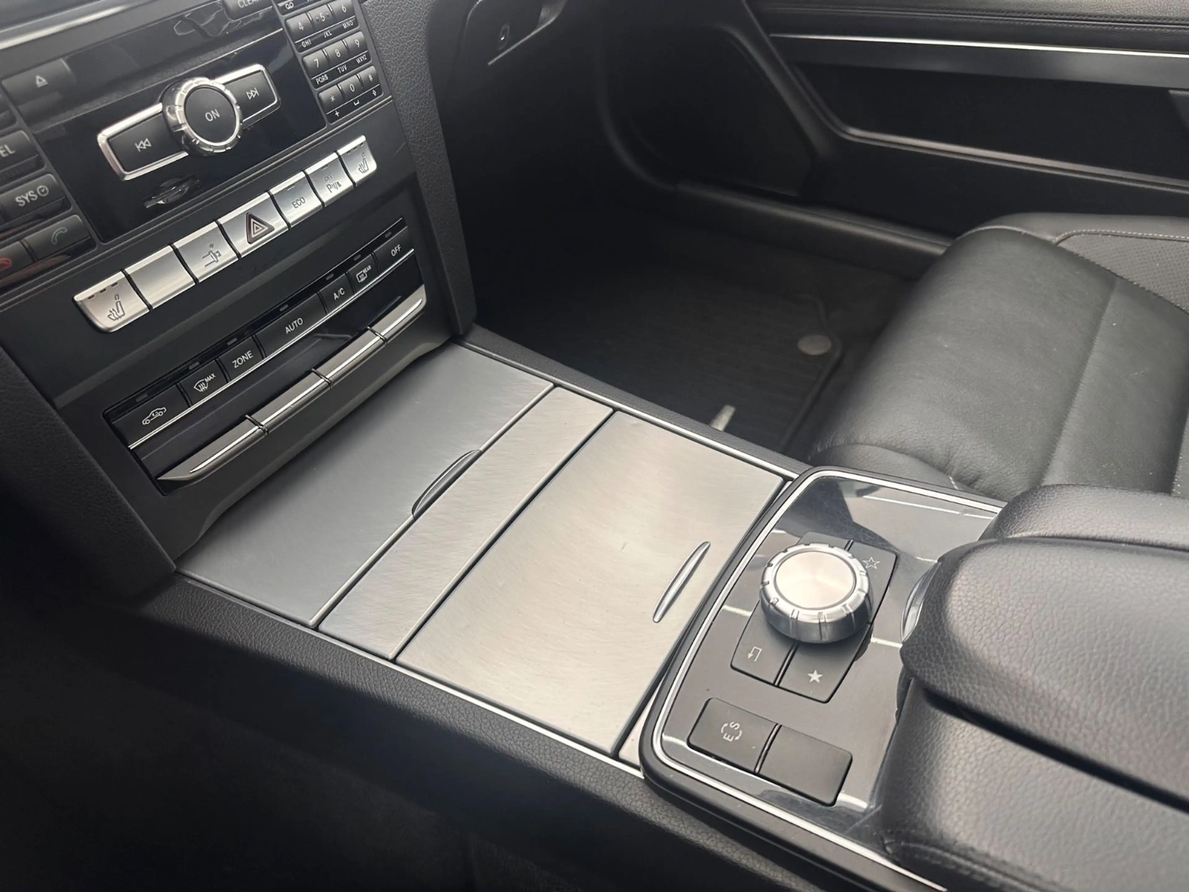 Mercedes-Benz E 200 CGI Coupe*Totwinkel*Tempomat*Spurhalte* — photo 24