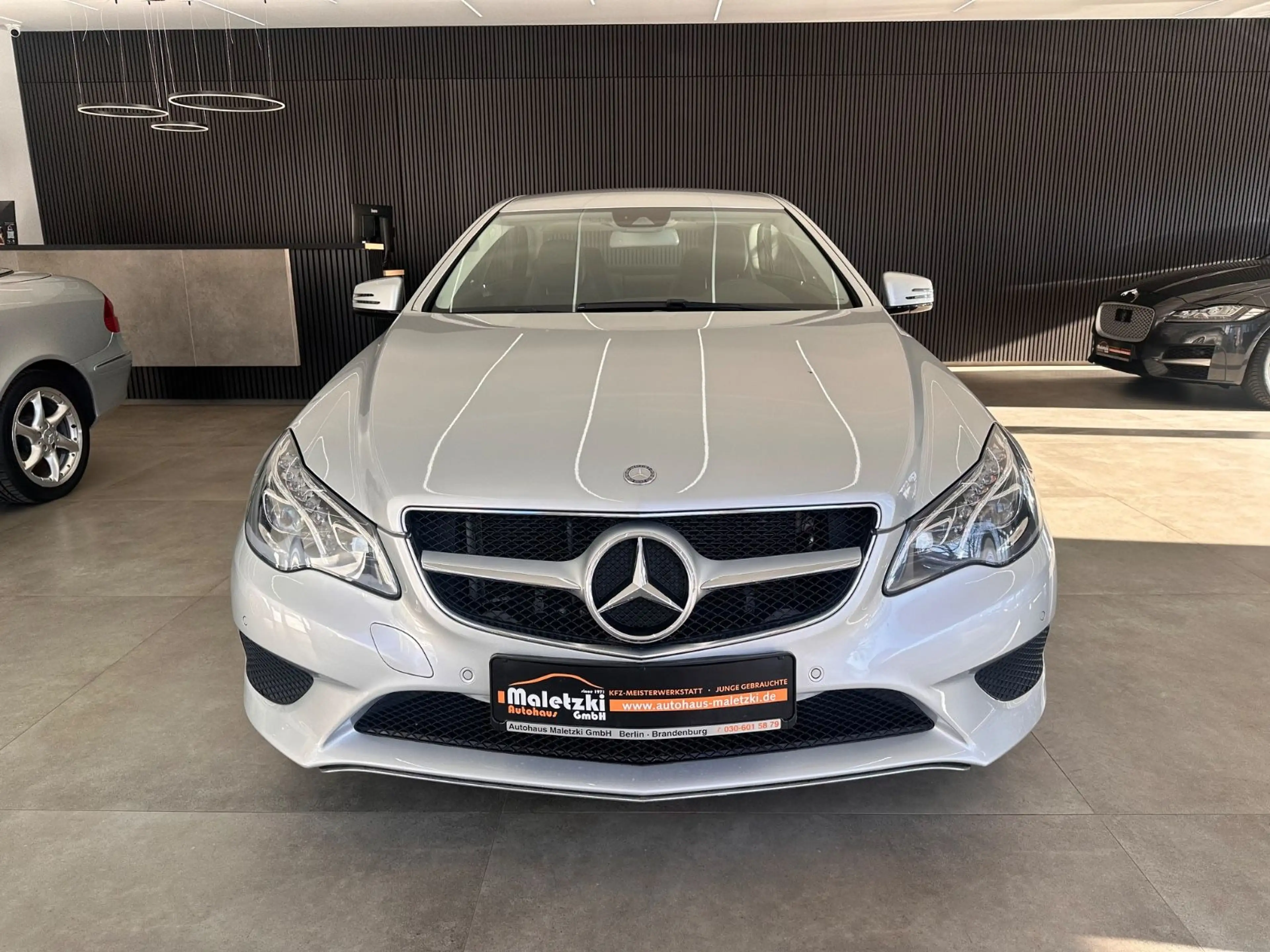 Mercedes-Benz E 200 CGI Coupe*Totwinkel*Tempomat*Spurhalte* — photo 2