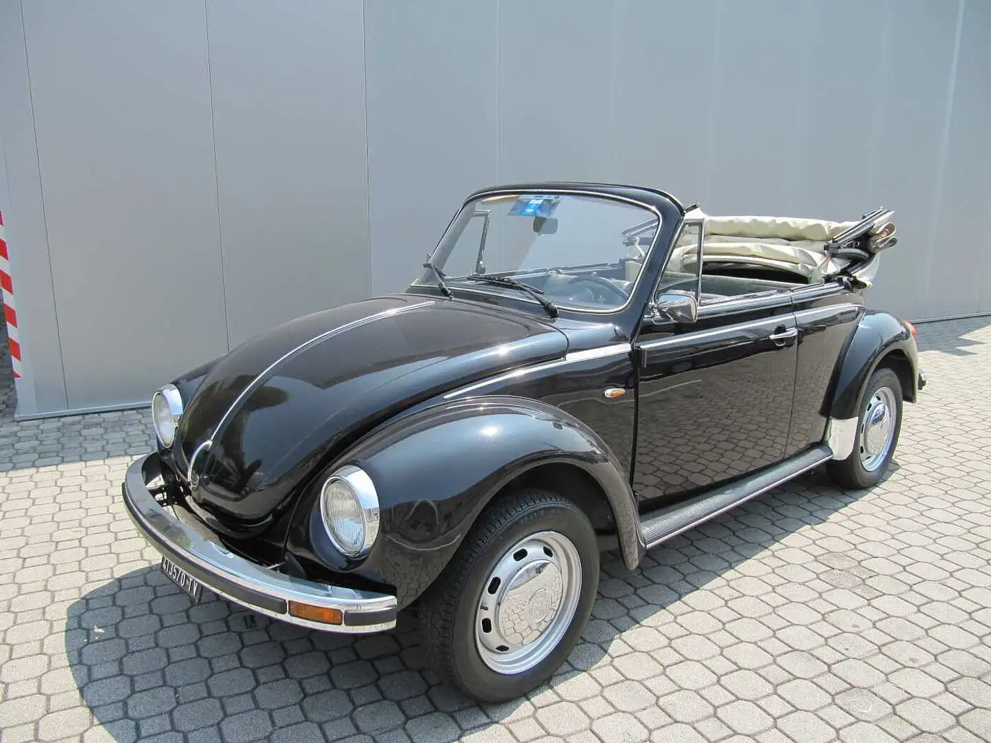 Volkswagen MAGGIOLONE CABRIO 1303 Black - 1