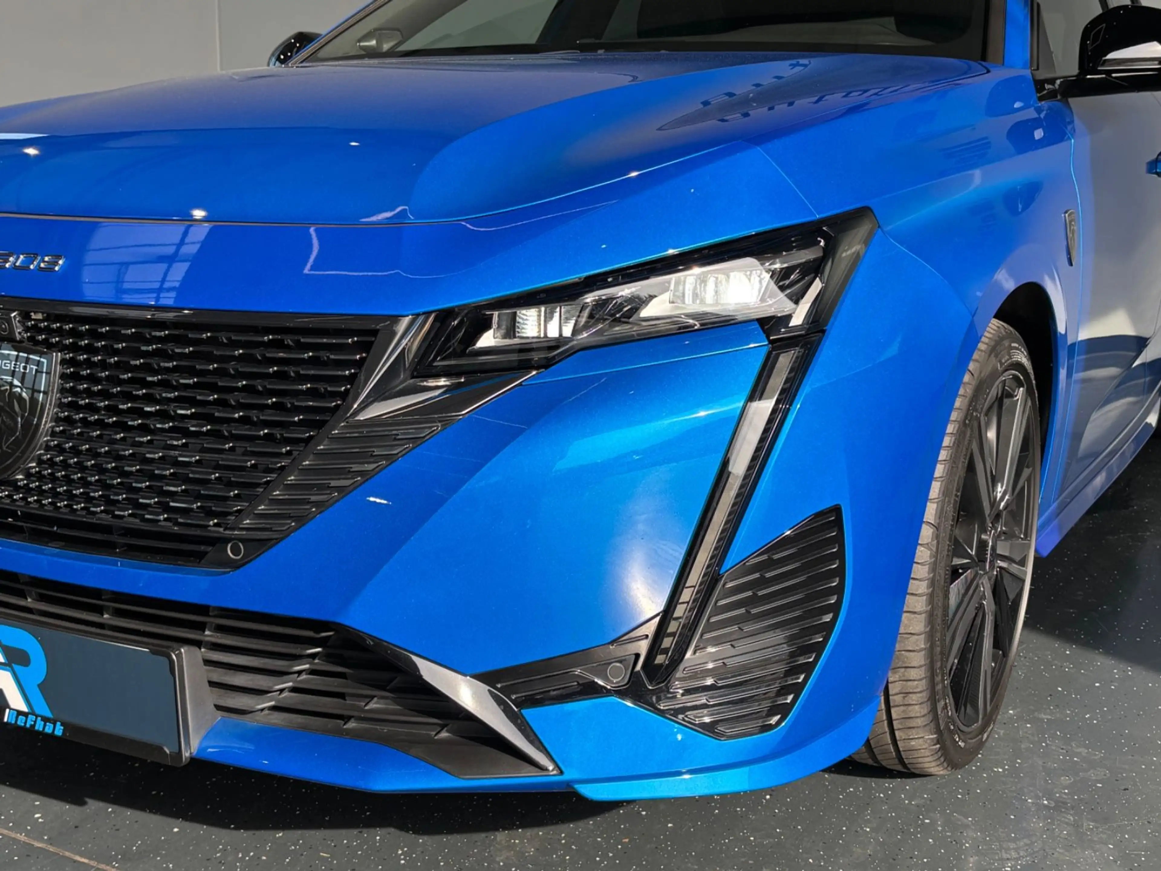 Peugeot 308 Hybrid 225 GT Pack*PANO*MEMORY*ACC*LEDER*DIG — photo 8