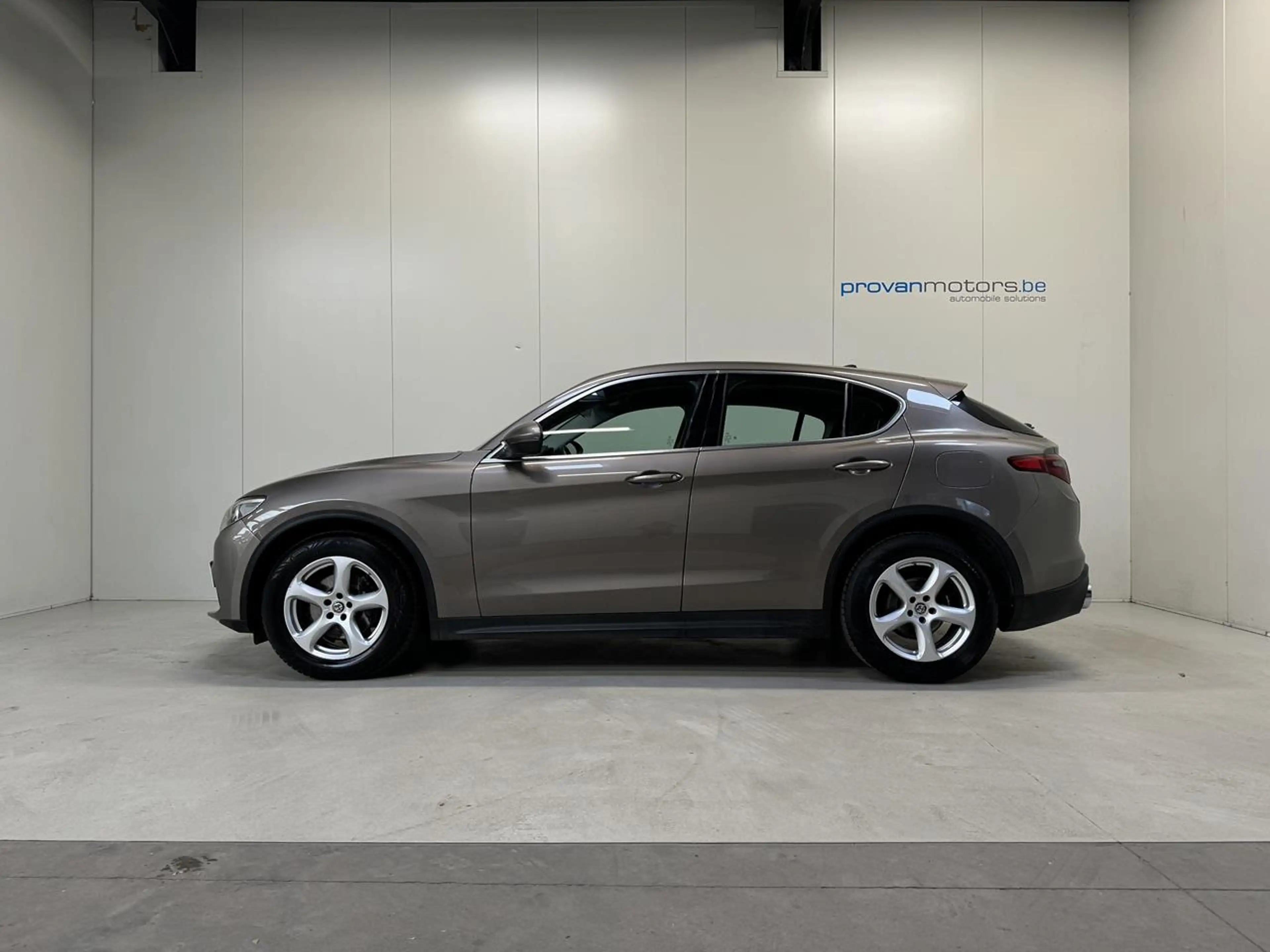 Alfa Romeo Stelvio 2.2 D Autom. - GPS - Airco - Topstaat! — photo 8