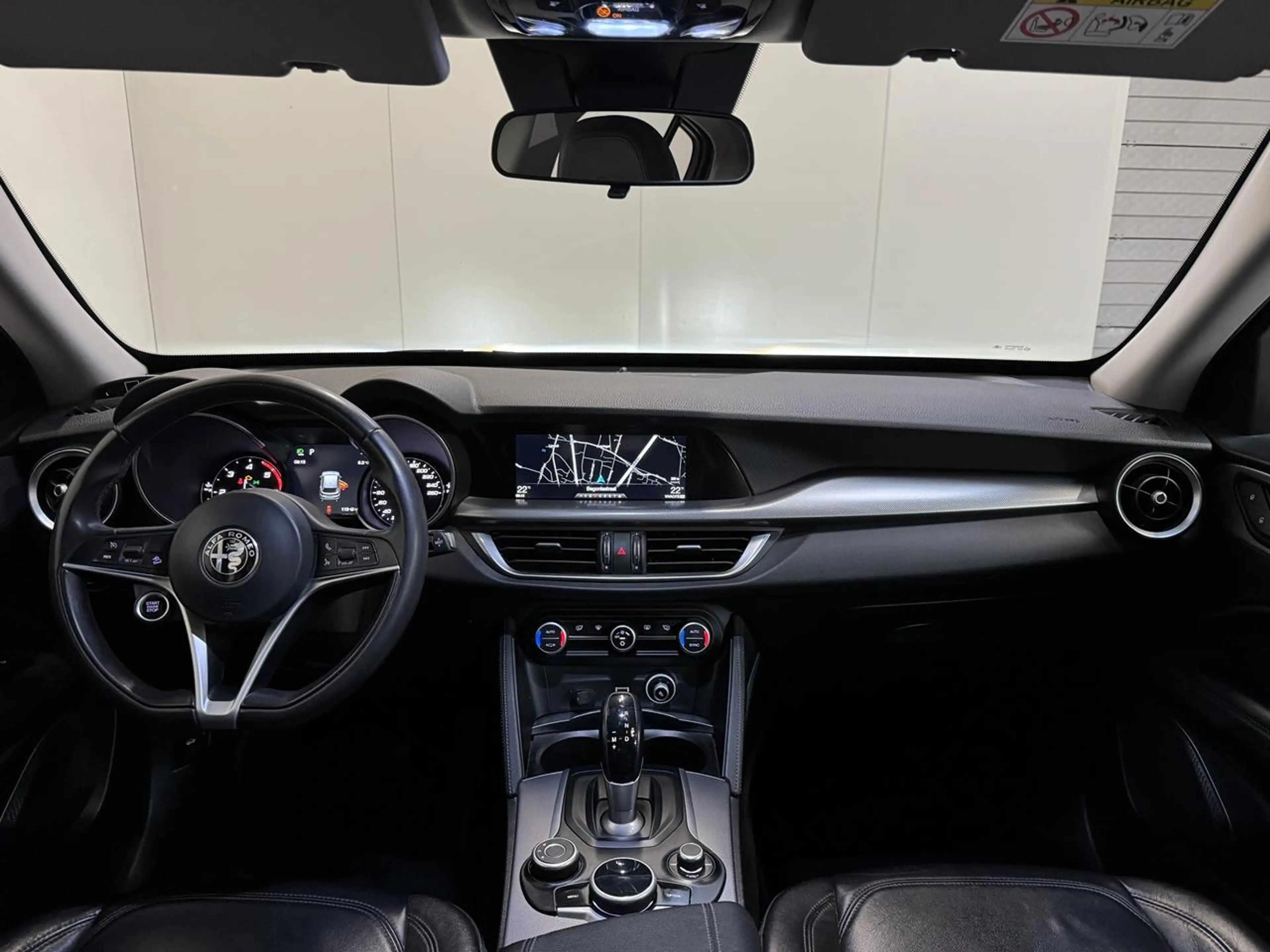 Alfa Romeo Stelvio 2.2 D Autom. - GPS - Airco - Topstaat! — photo 11