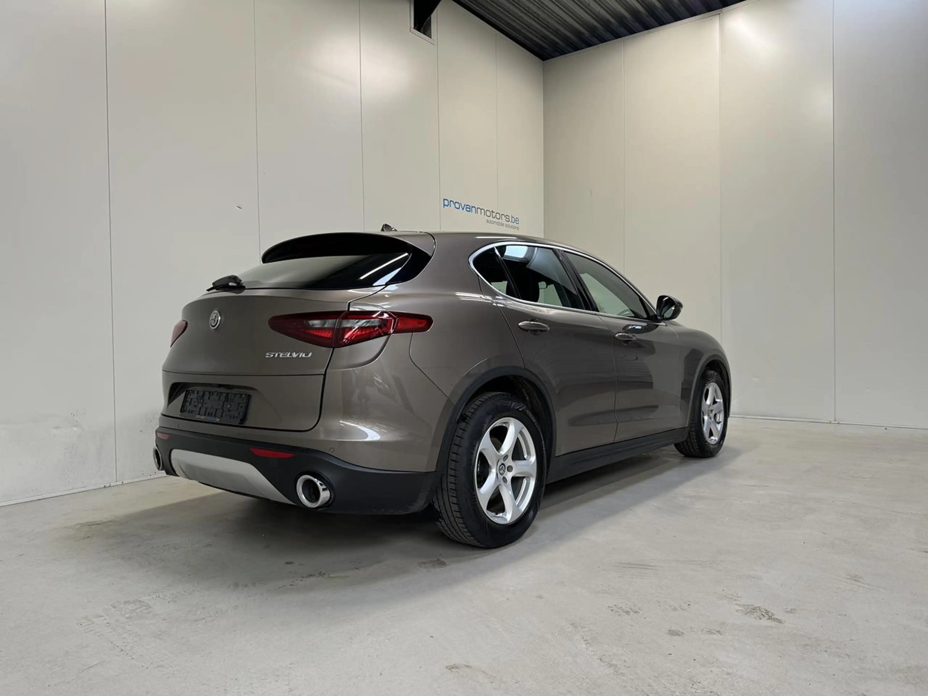 Alfa Romeo Stelvio 2.2 D Autom. - GPS - Airco - Topstaat! — photo 3