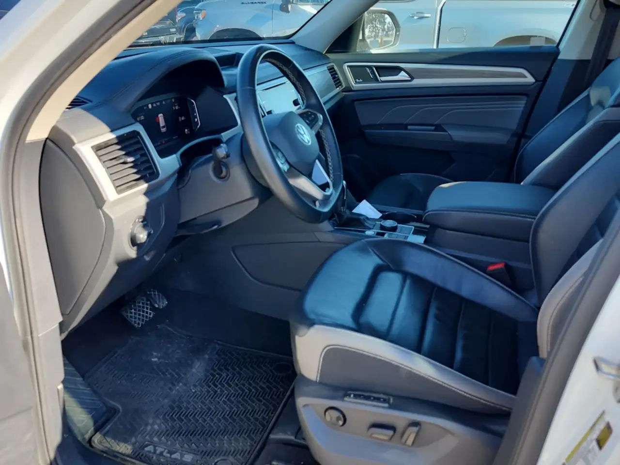 Volkswagen Atlas снимка Volkswagen Atlas
