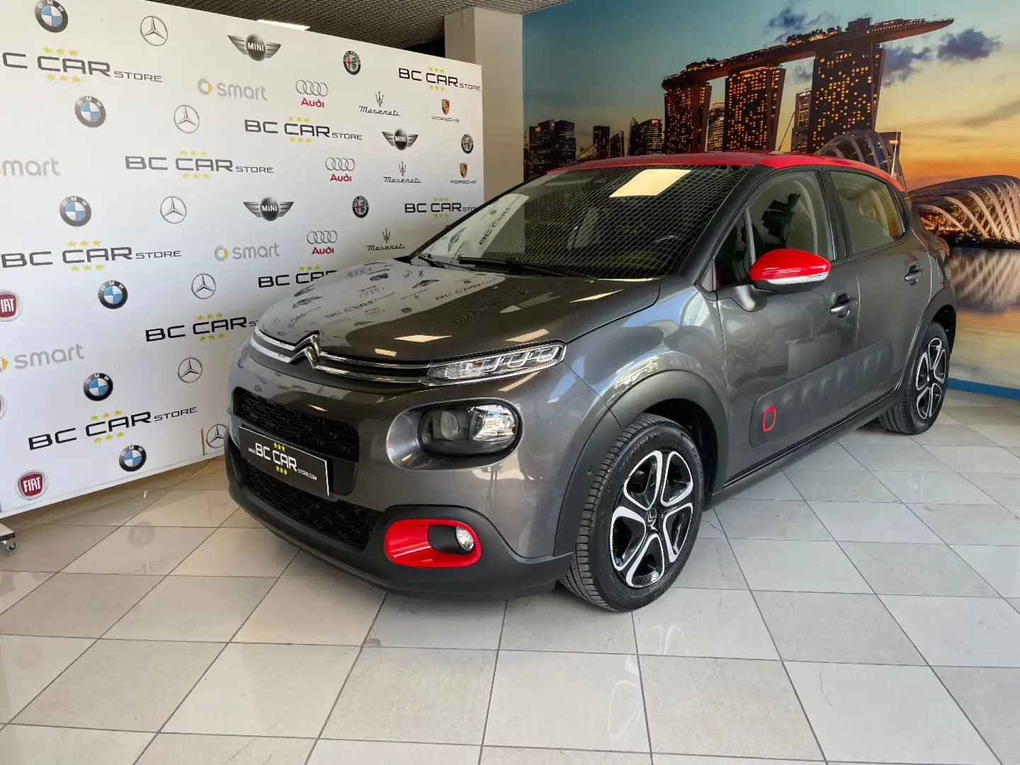 Citroen C3 1.2 PureTech 110cv SHINE *NAVI Gris - 1