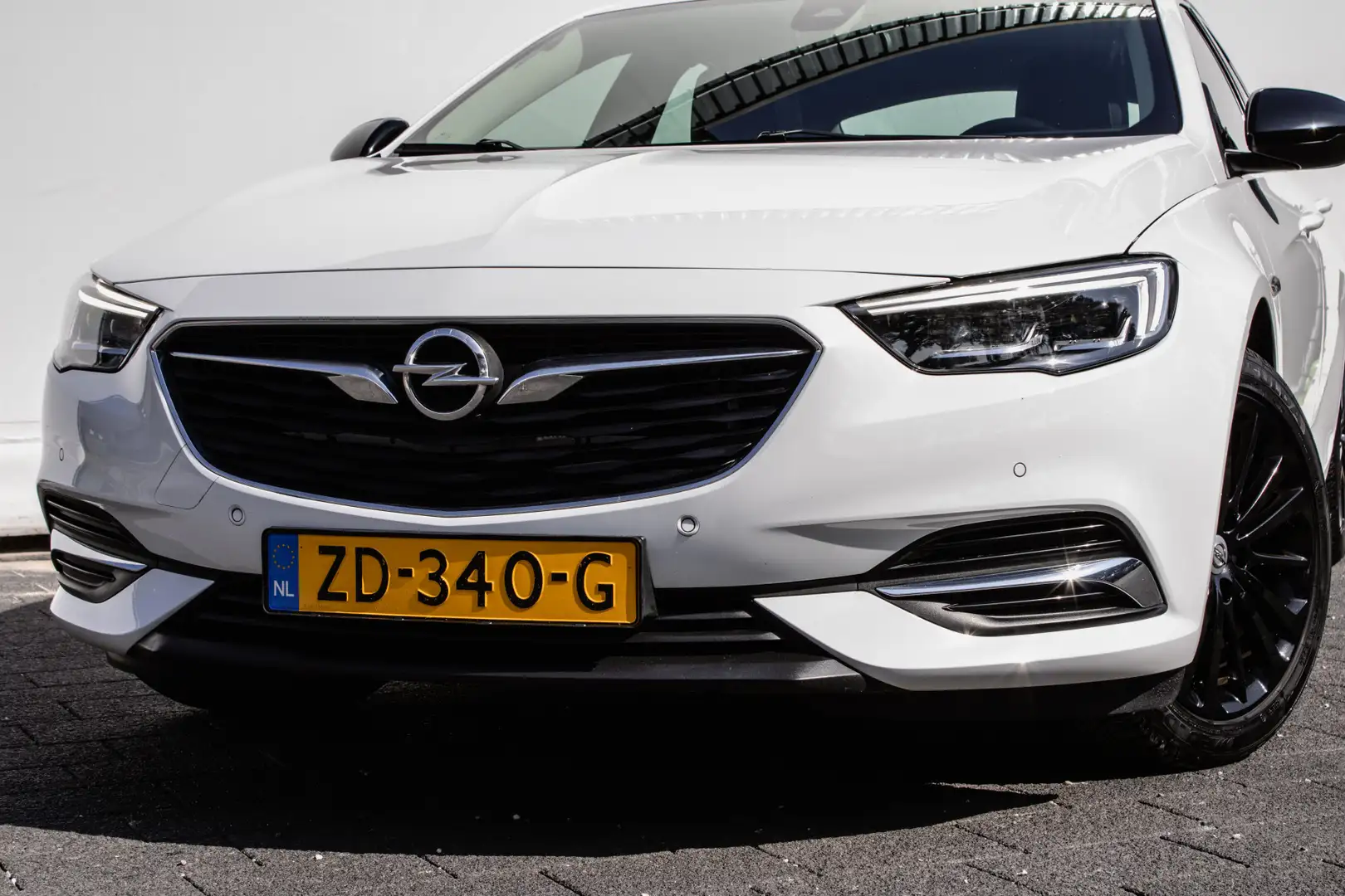 Opel Insignia Grand Sport 1.5 Turbo 165pk Business Executive Tre Bianco - 2