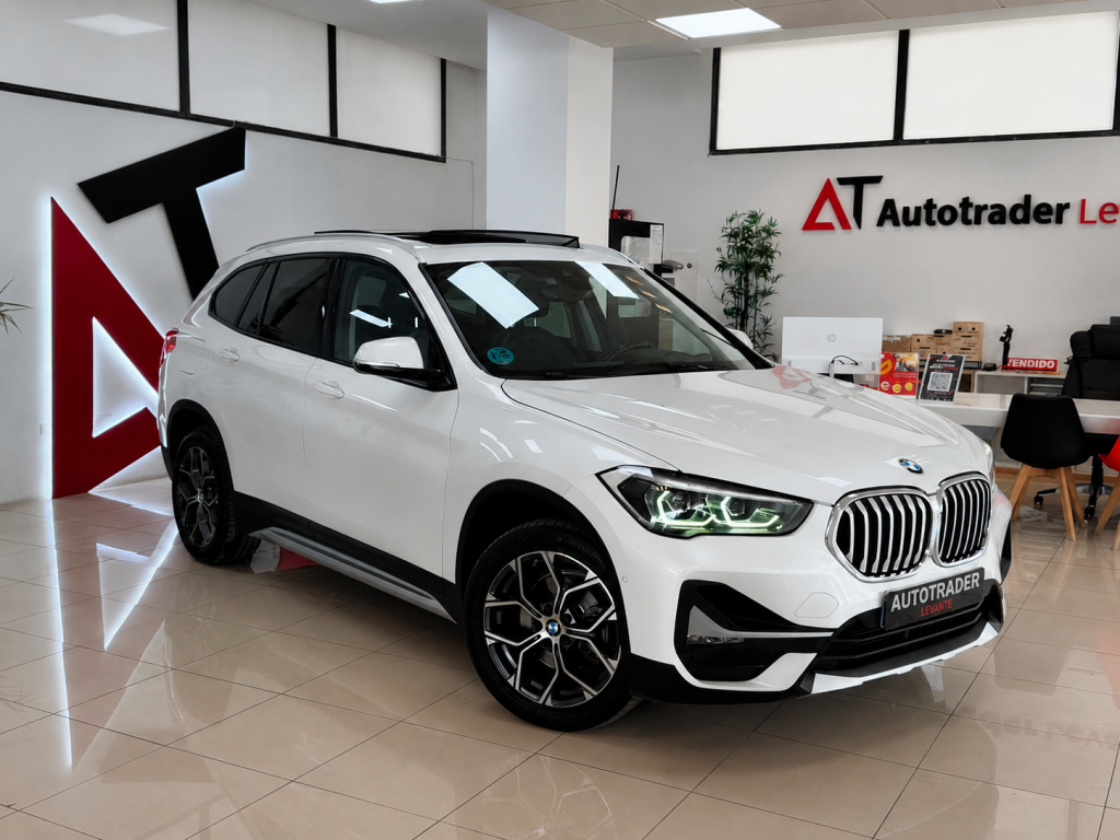 BMW X1 sDrive 18dA - foto 1