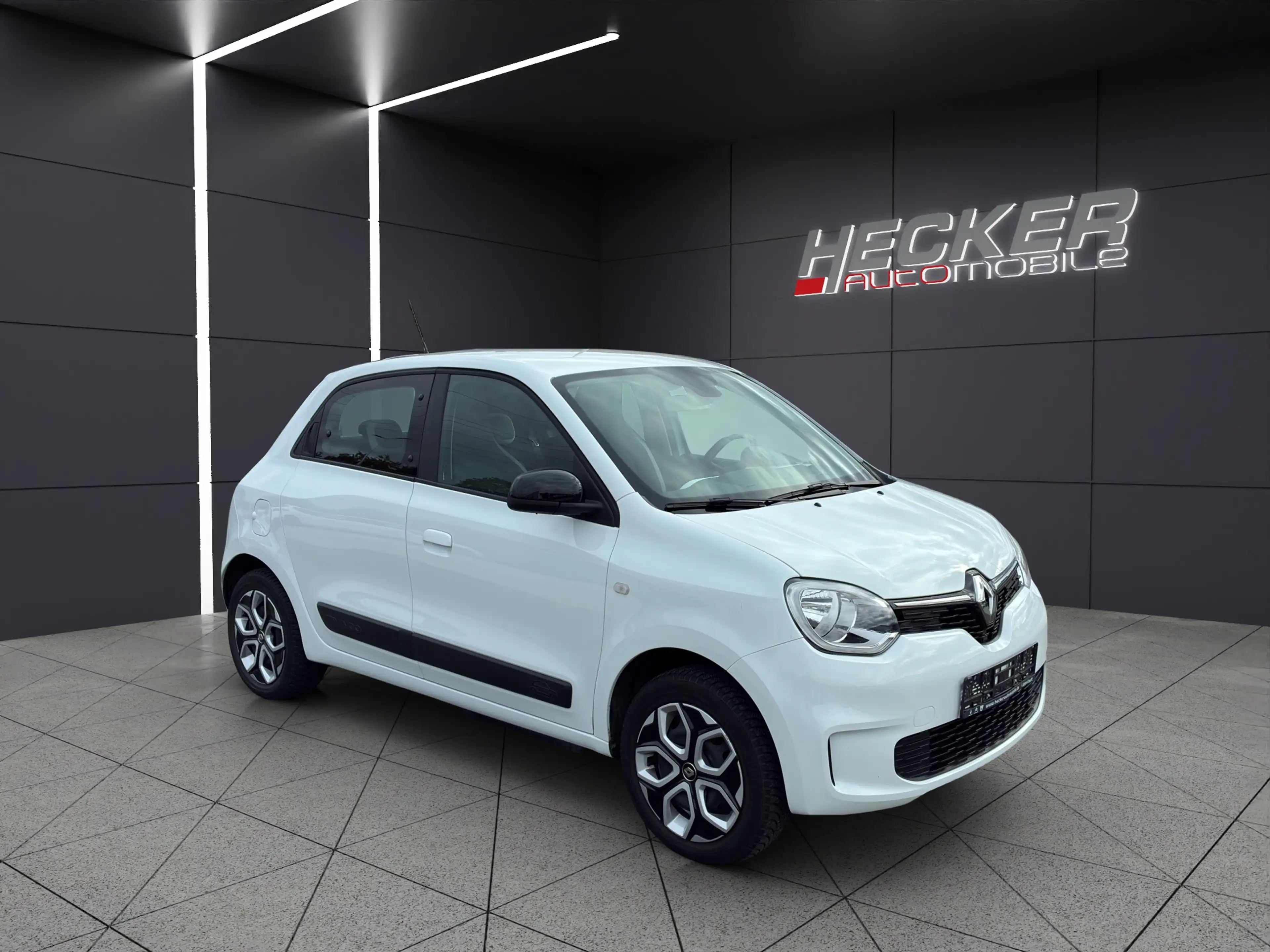 Renault Twingo Equilibre E-TECH Electric — photo 8