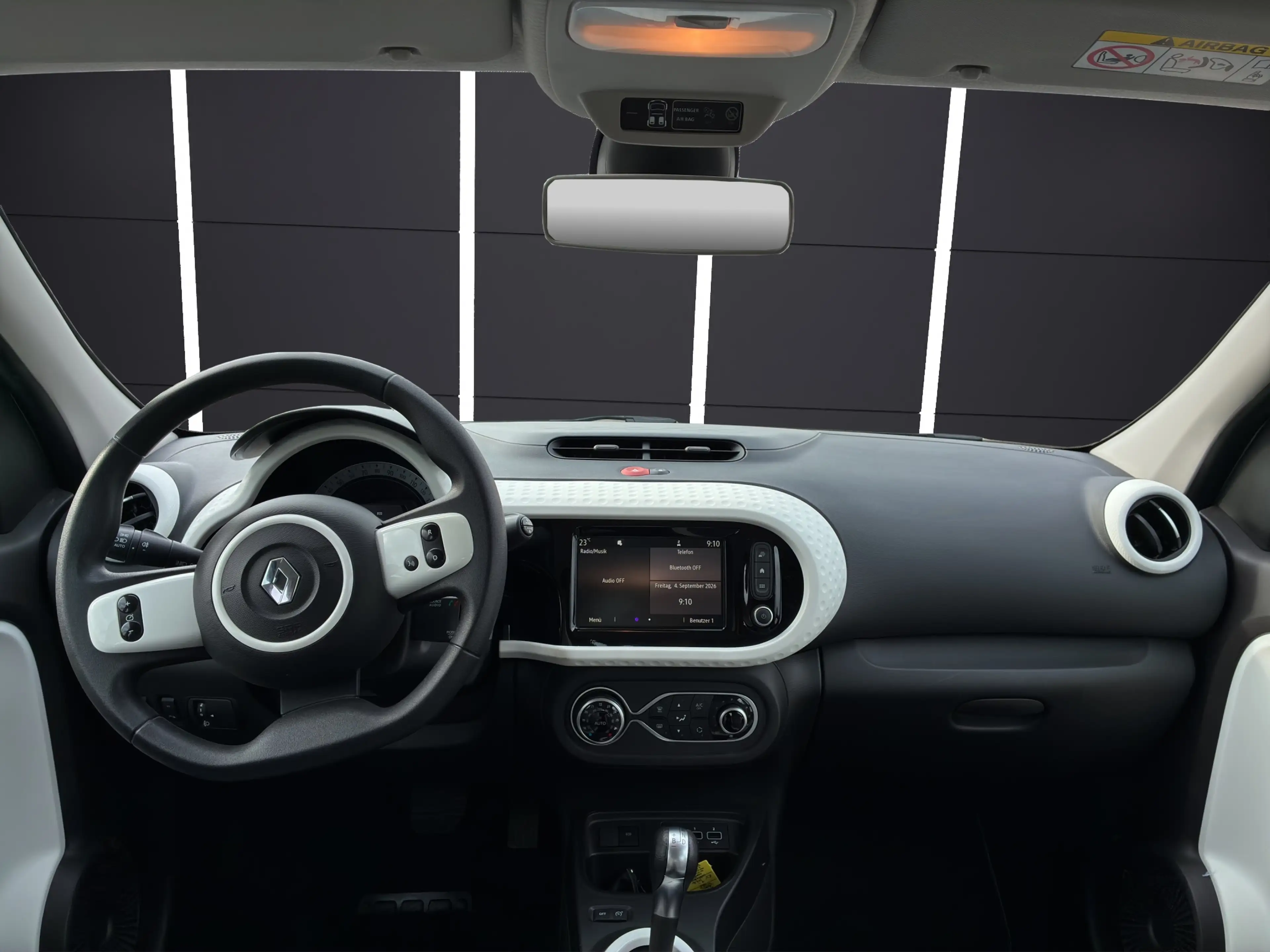 Renault Twingo Equilibre E-TECH Electric — photo 14