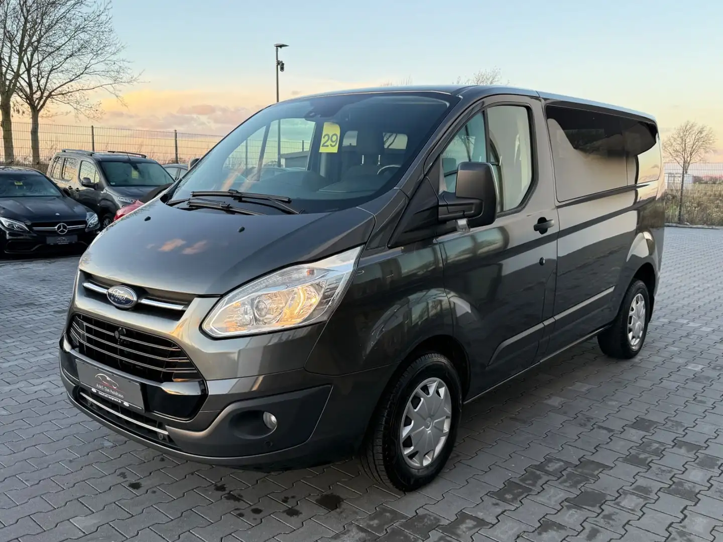 Ford Transit Custom 2.0 TDCI Navi 8-Sitzer Standheiz. Grau - 1