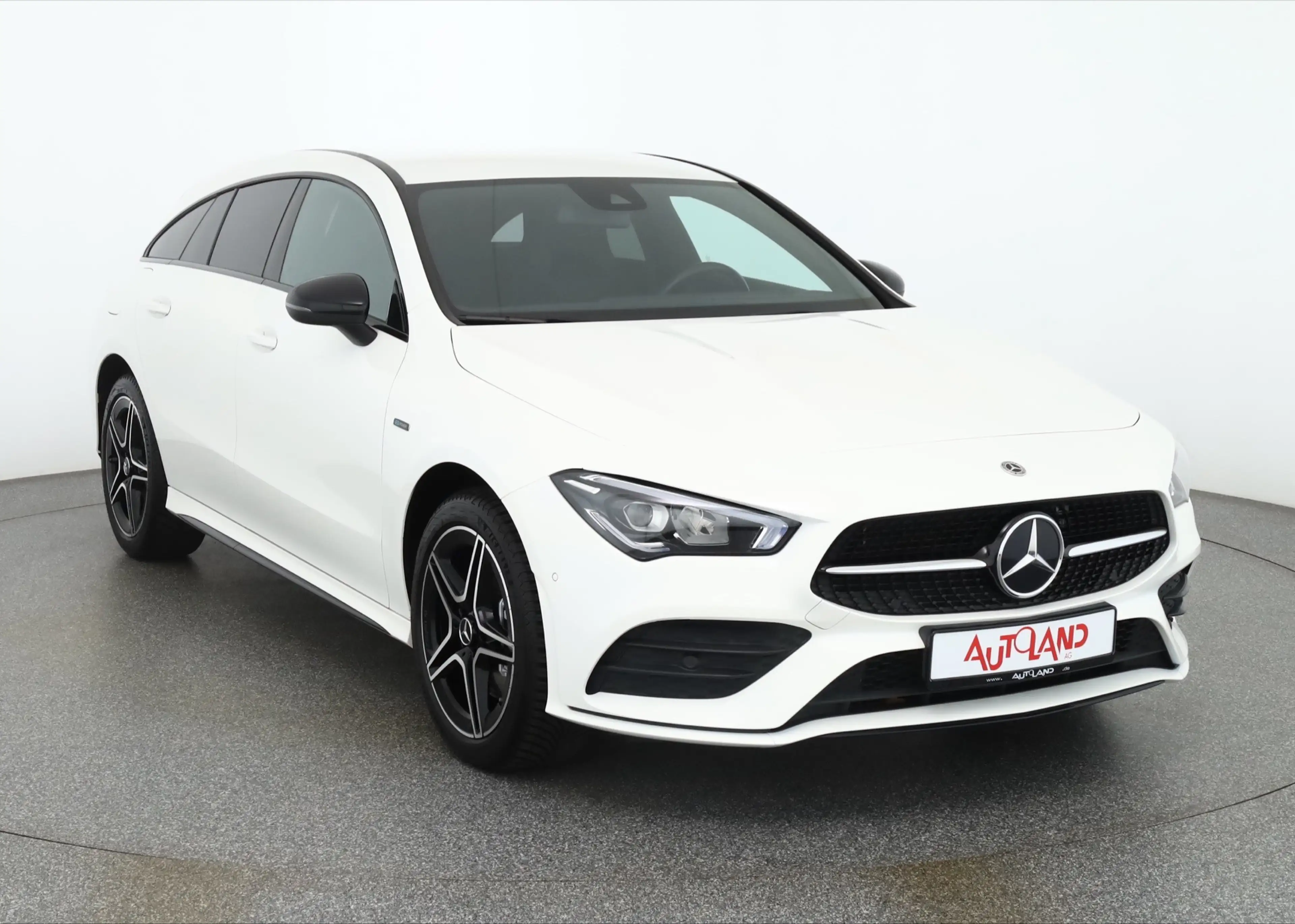 Mercedes-Benz CLA 250 e SB AMG Line LED Navi Sitzheizung PDC — photo 7
