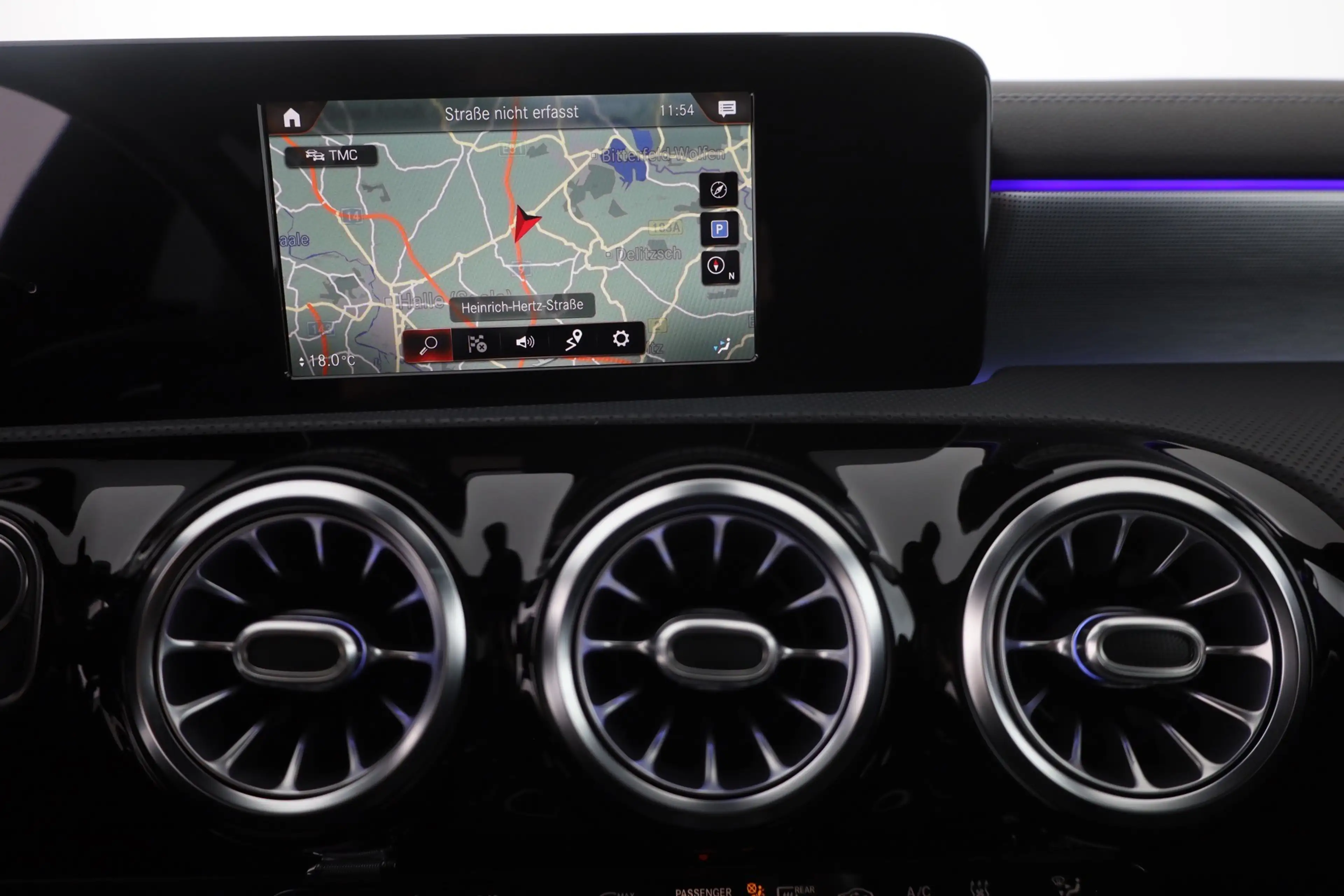 Mercedes-Benz CLA 250 e SB AMG Line LED Navi Sitzheizung PDC — photo 11