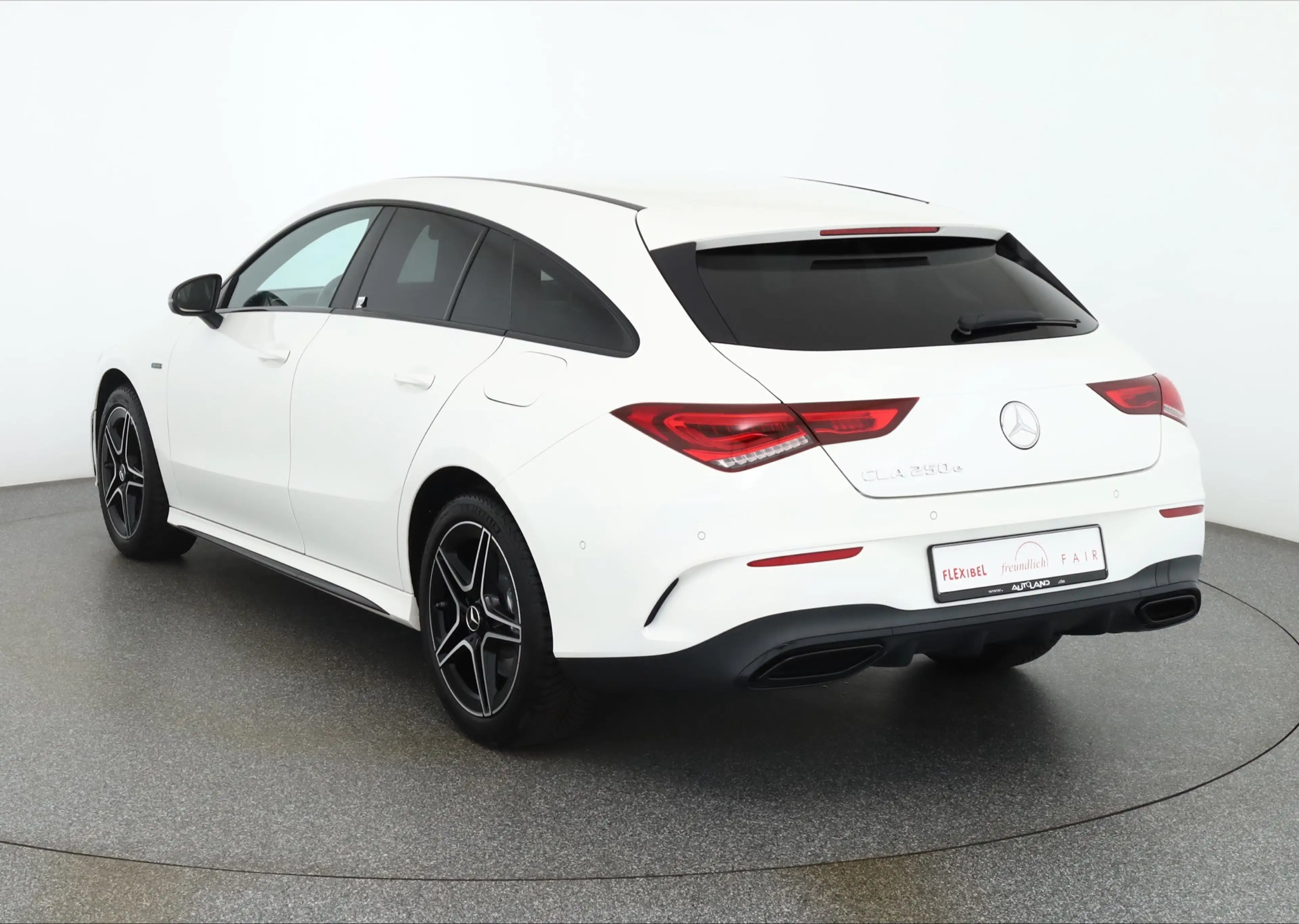 Mercedes-Benz CLA 250 e SB AMG Line LED Navi Sitzheizung PDC — photo 3