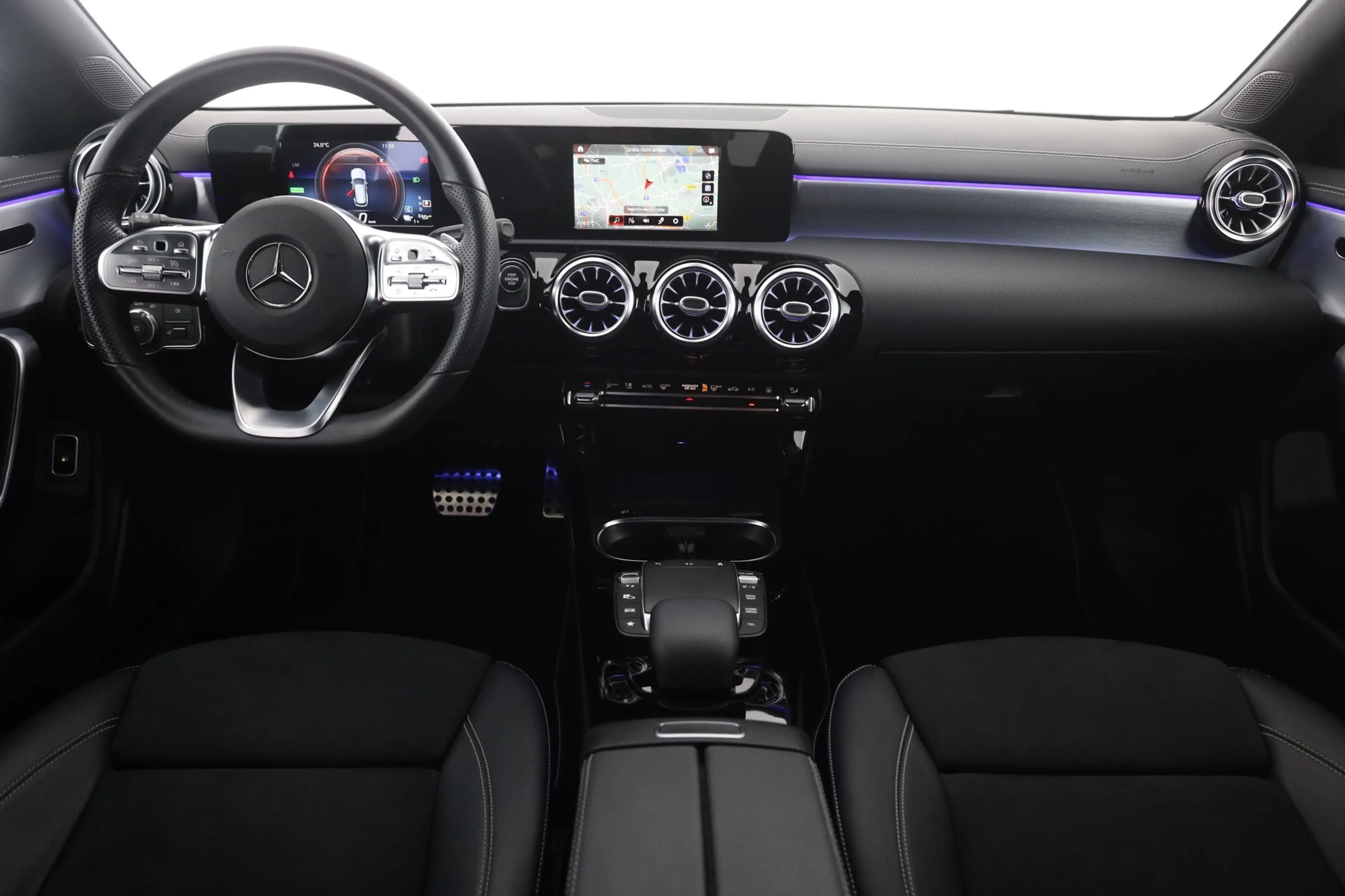 Mercedes-Benz CLA 250 e SB AMG Line LED Navi Sitzheizung PDC — photo 9