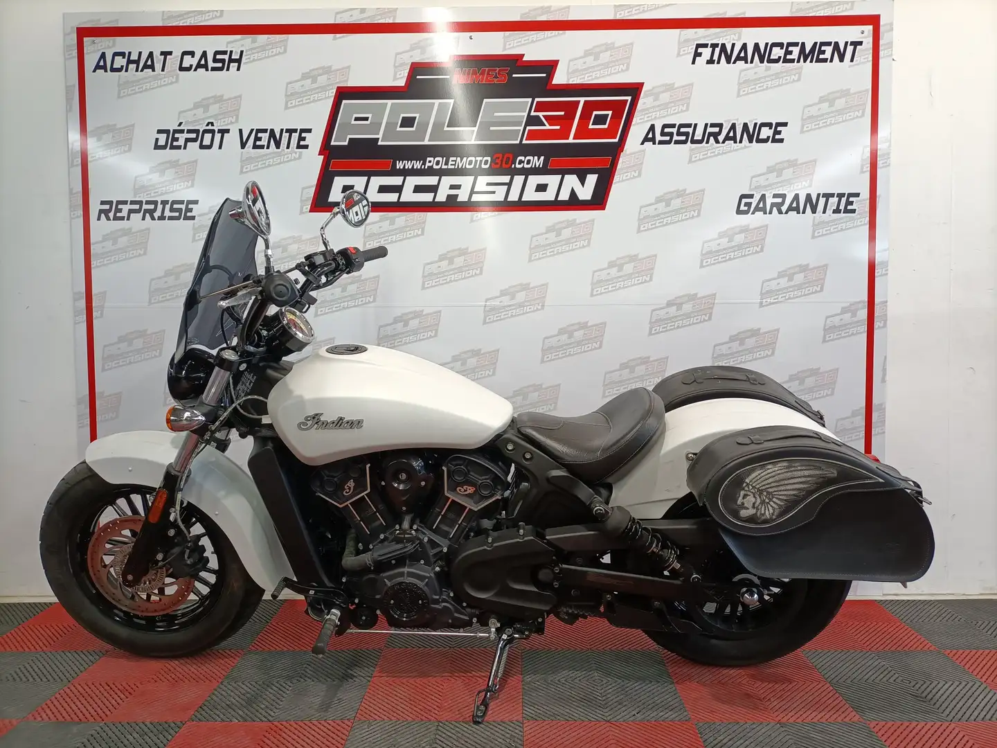 Indian Scout Blanco - 2