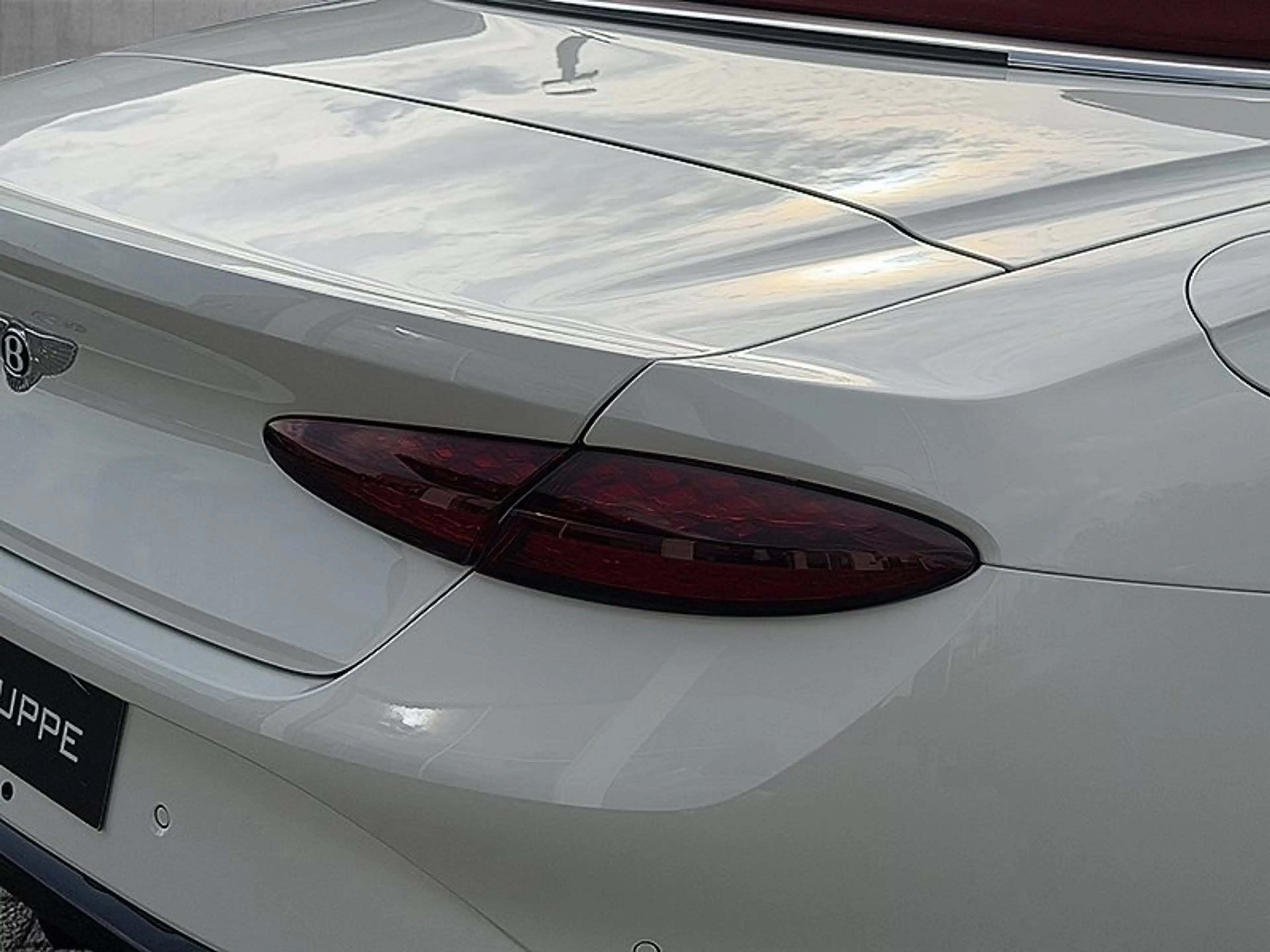 Bentley Continental GTC V8 Hybr.*Touring*Front Seat Comf* — photo 8