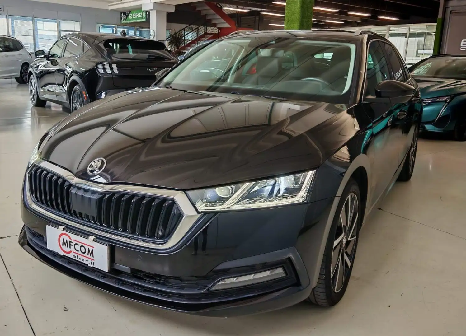 Skoda Octavia Wagon 2.0 tdi evo Executive 150cv dsg Nero - 1