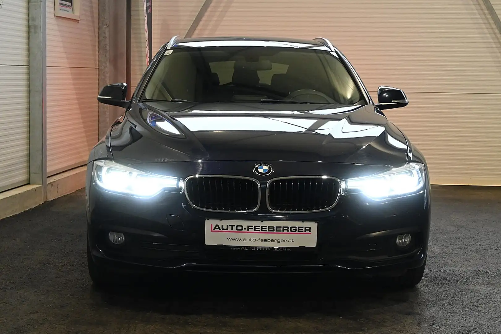 BMW 318 d Touring,NAVI,LED,Klimaautomatic,Sitzheizung,R... Blau - 2