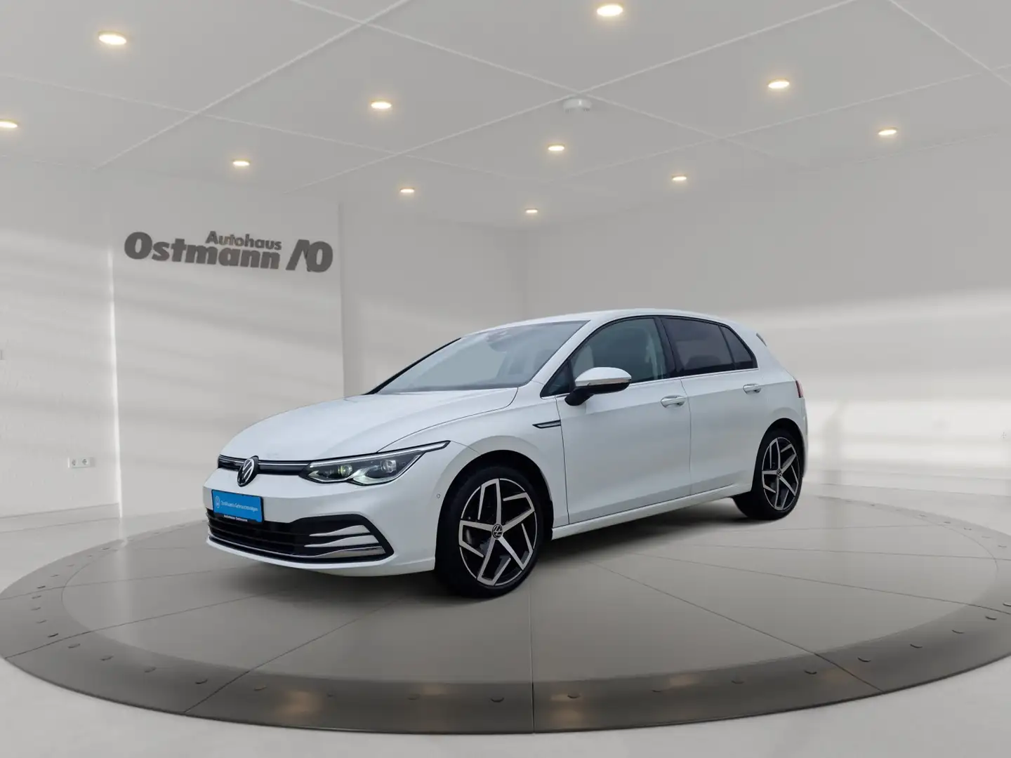 Volkswagen Golf VIII 1.5 eTSI Style Massage ParkAss. 4xSHZ Weiß - 1