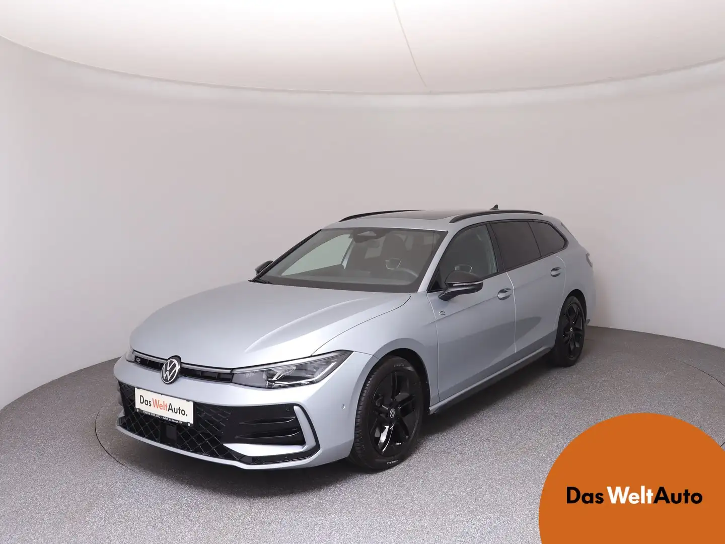 Volkswagen Passat Variant R-Line eTSI DSG Silber - 1
