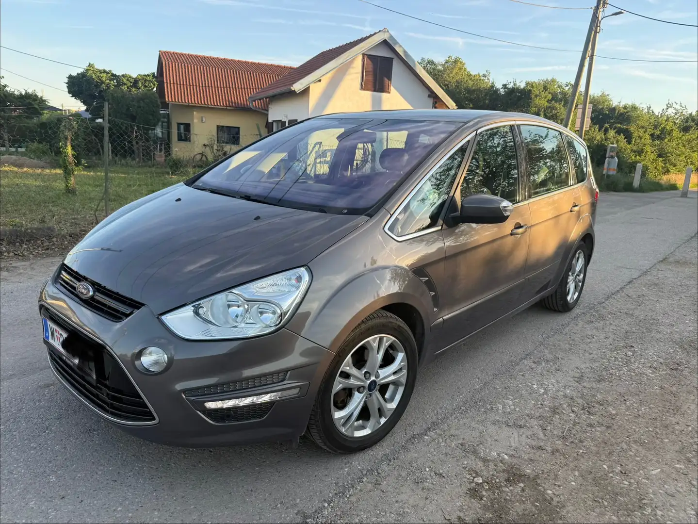 Ford S-Max S-MAX Titanium 2,0 TDCi DPF Aut. Titanium Grau - 1