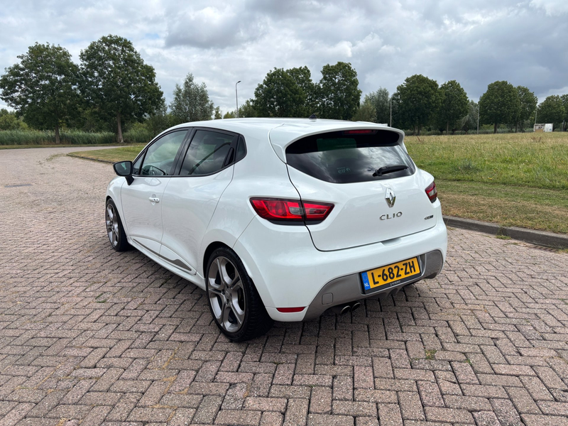 Renault Clio 1.2 GT RS — photo 4