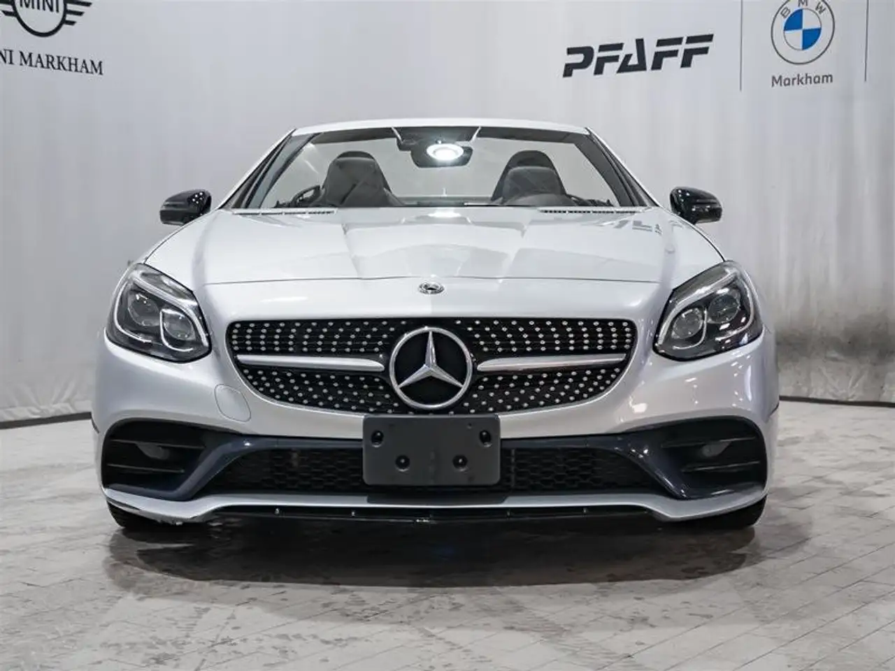 Mercedes-Benz SLC снимка Mercedes-Benz SLC