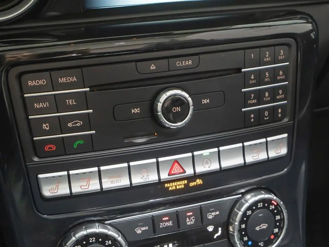 Mercedes-Benz SLC снимка Mercedes-Benz SLC