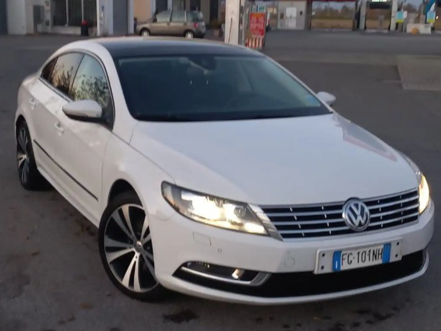 Volkswagen CC CC 2.0 tdi bm 140cv Bianco - 2